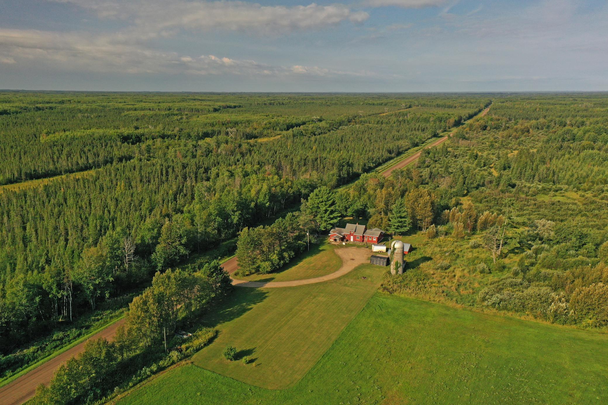10745 Highway 8 Property Photo 12