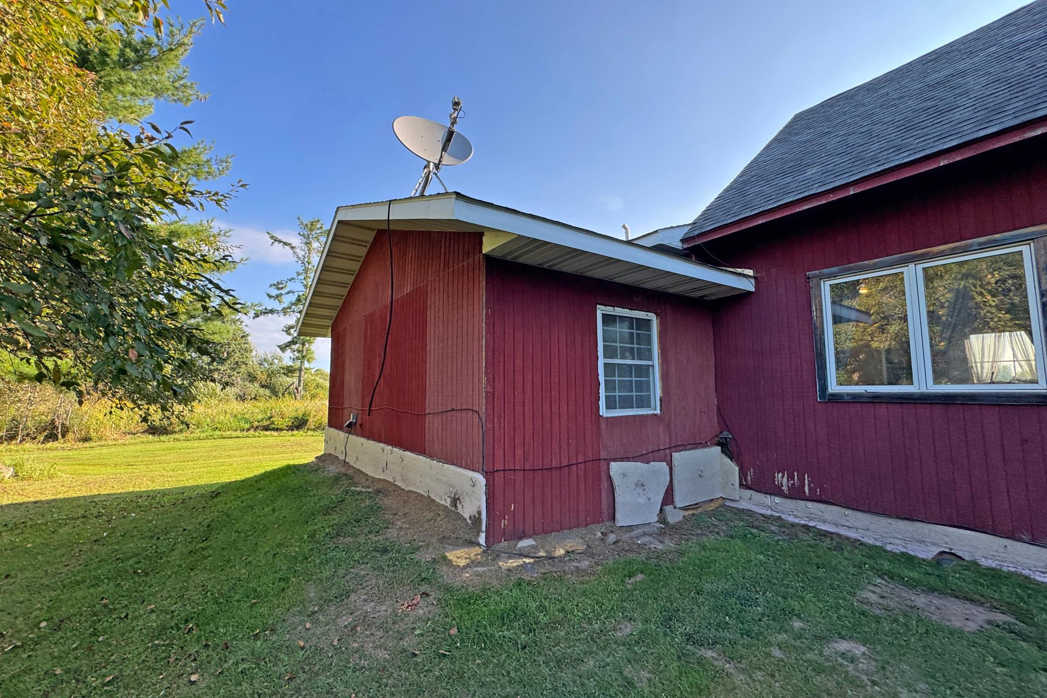 10745 Highway 8 Property Photo 23