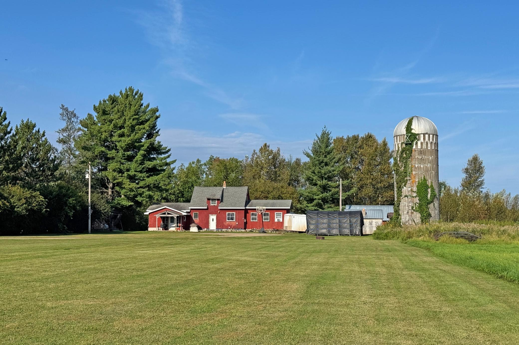 10745 Highway 8 Property Photo 32