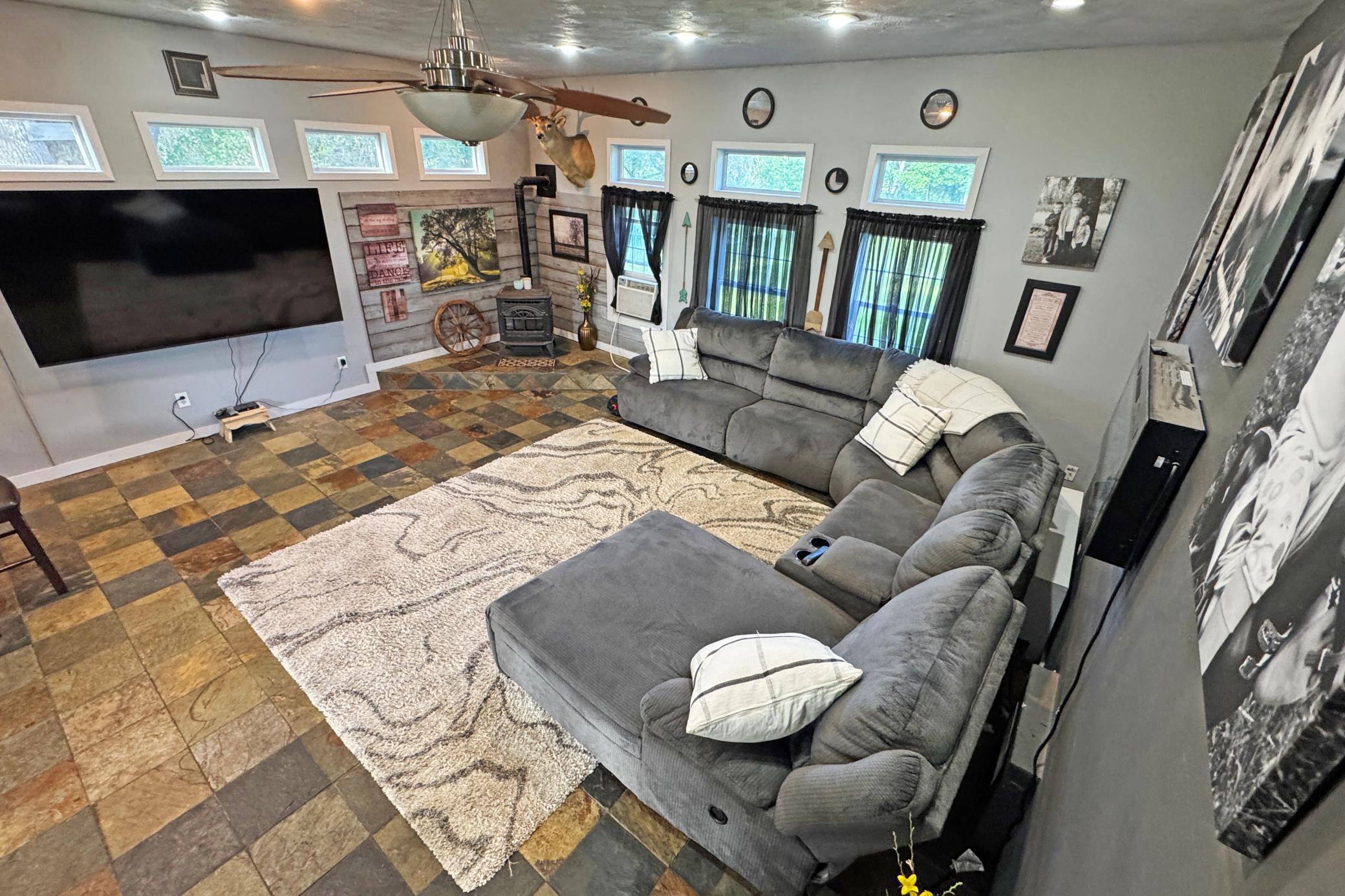 10745 Highway 8 Property Photo 35