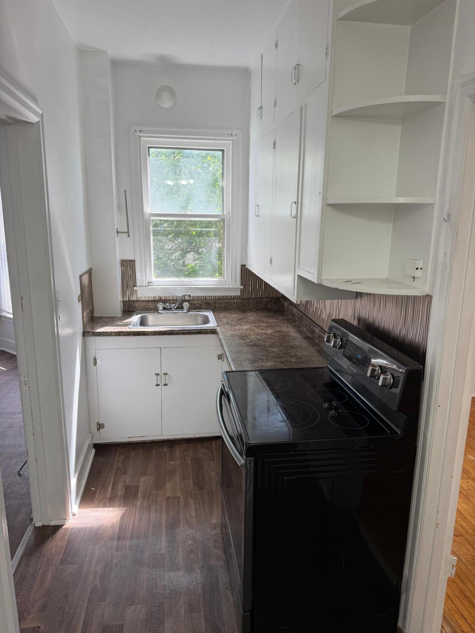 224 S Park Street Property Photo 4