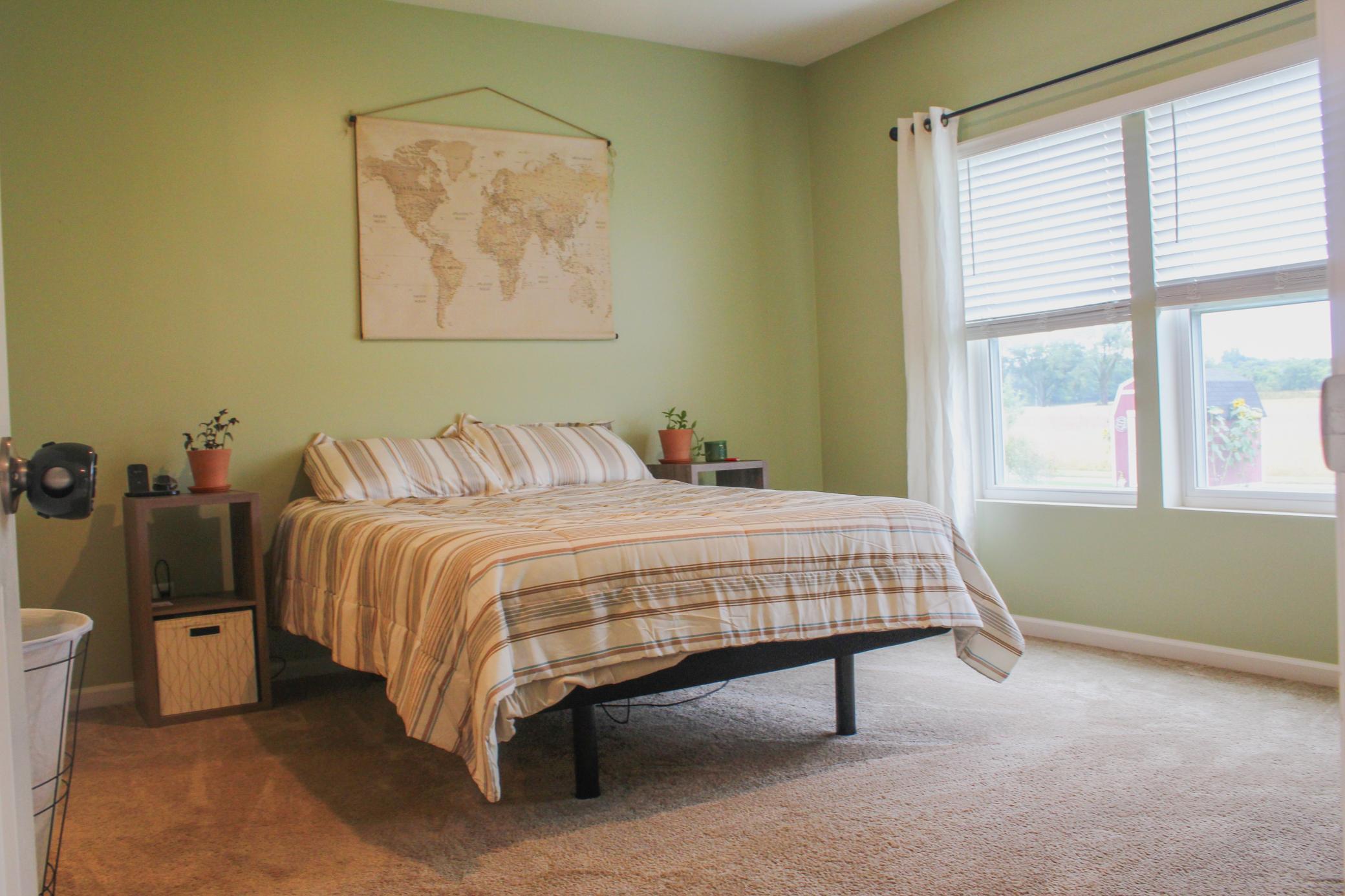 511 Valley Drive W Property Photo 10