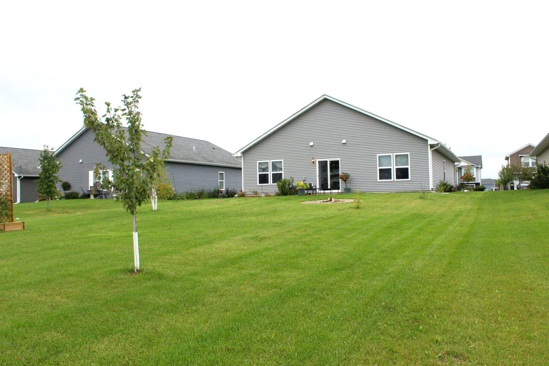 511 Valley Drive W Property Photo 20