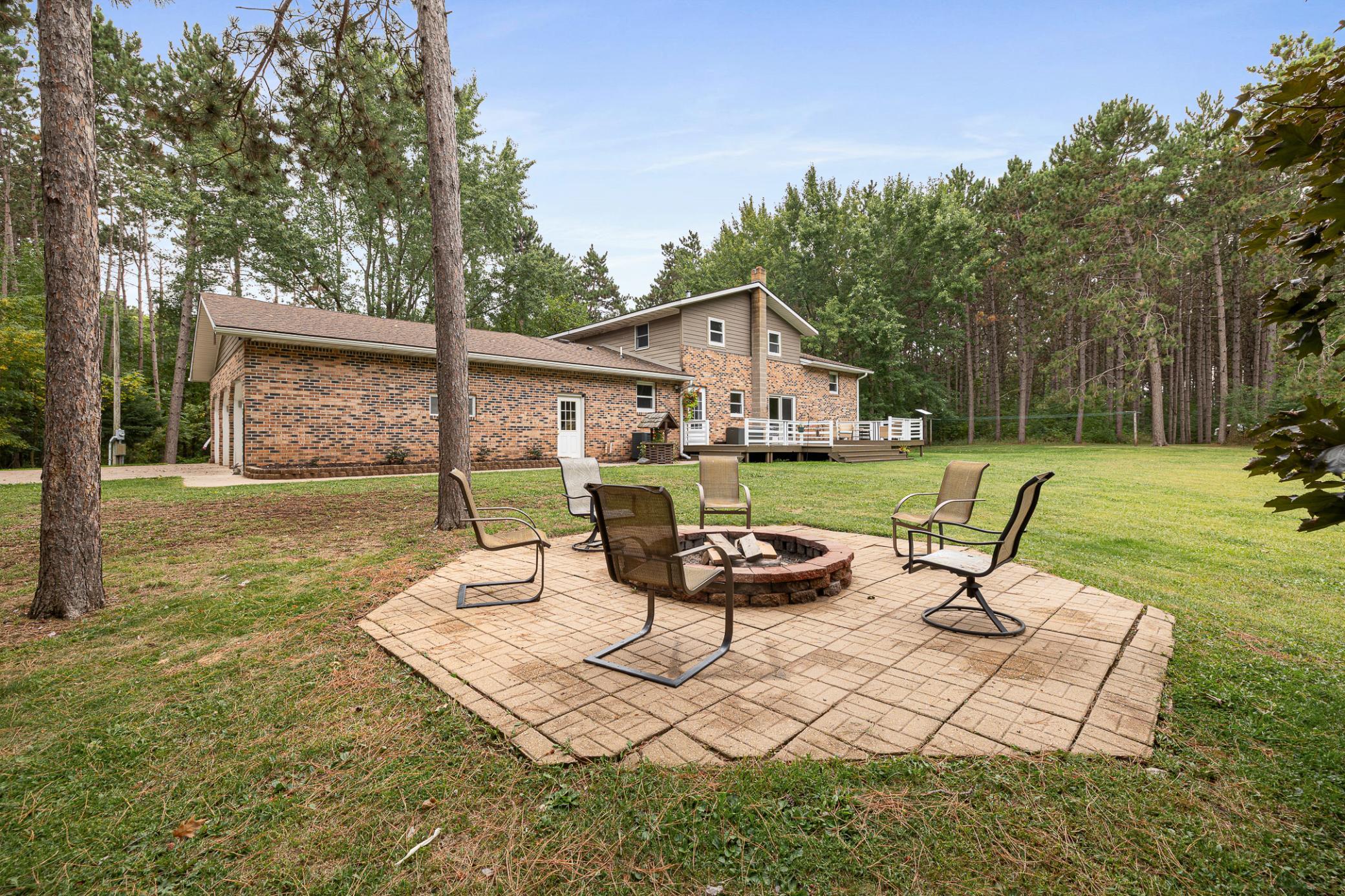 23902 Pineview Road Property Photo 1