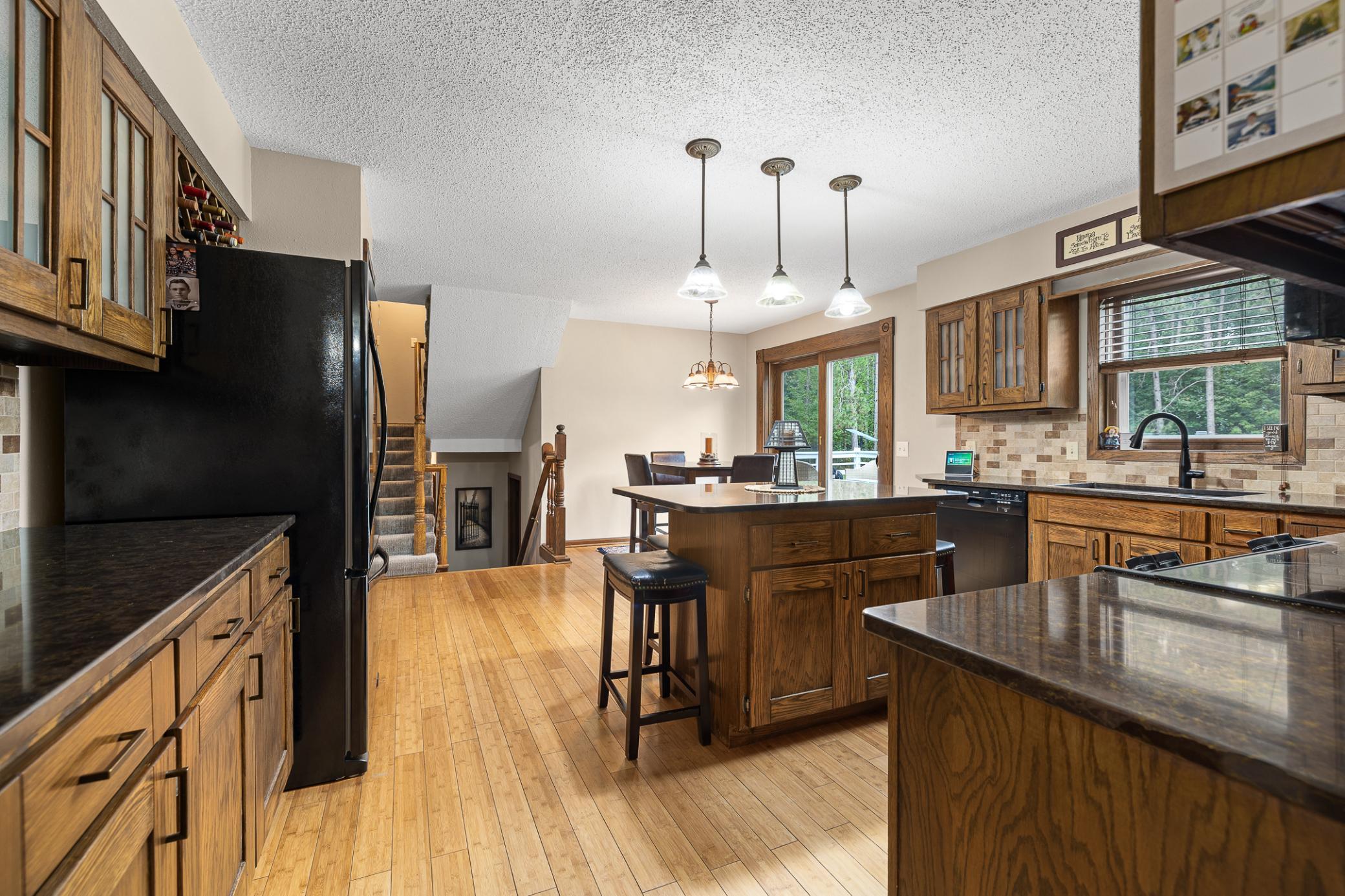 23902 Pineview Road Property Photo 7