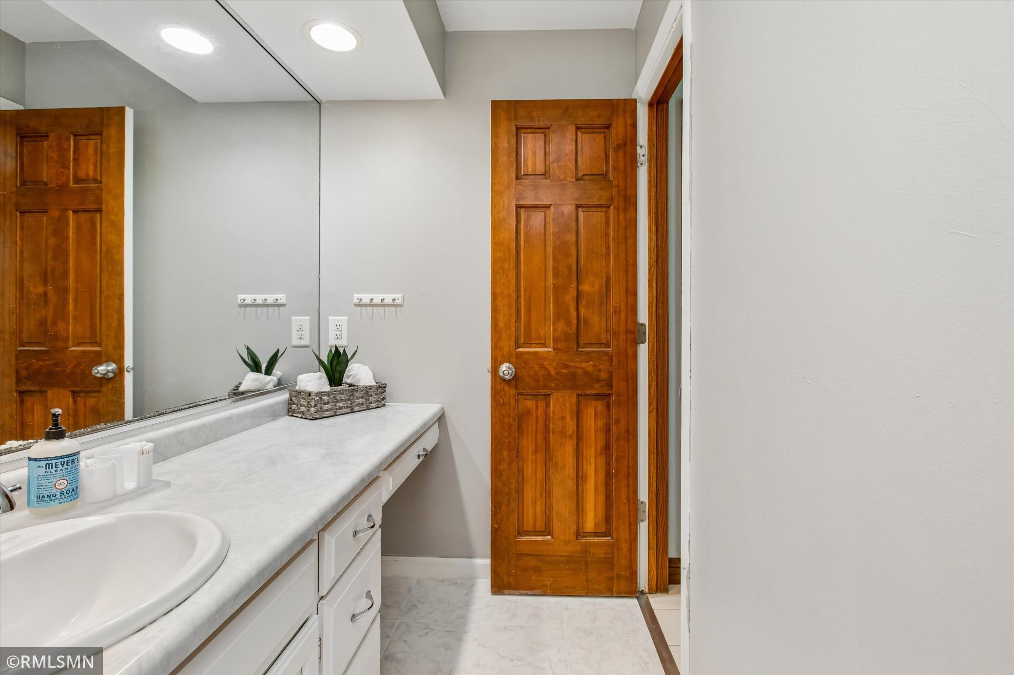 13789 Guild Avenue Property Photo 34
