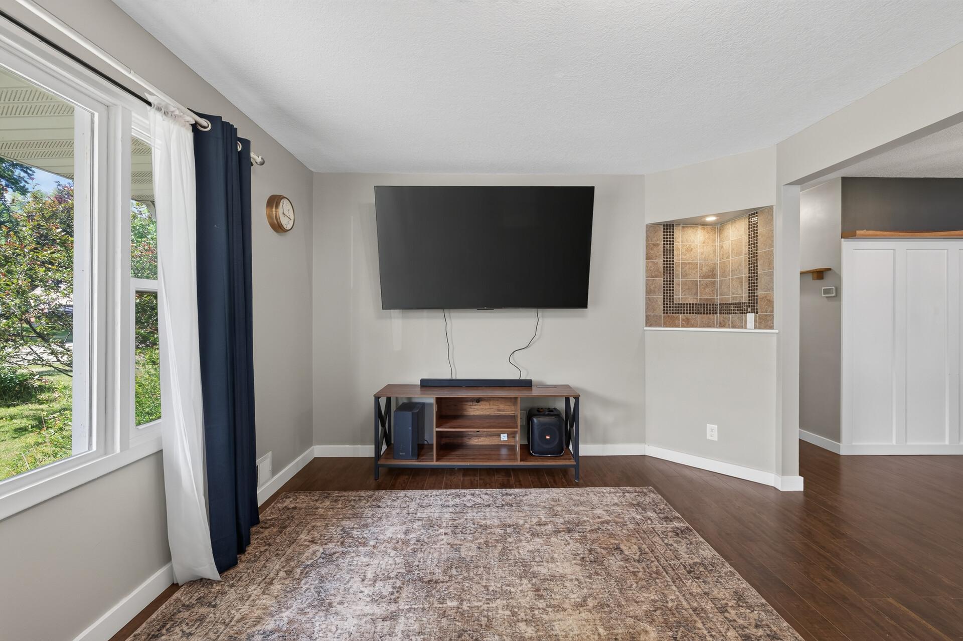 211 92nd Avenue Ne Property Photo 8