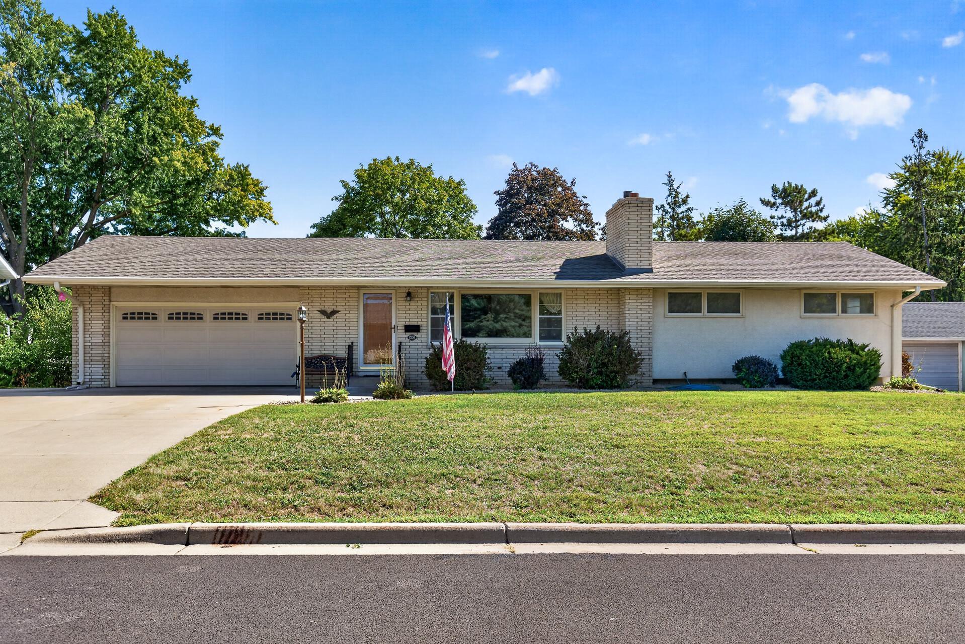 7538 Carmen Avenue Property Photo 1