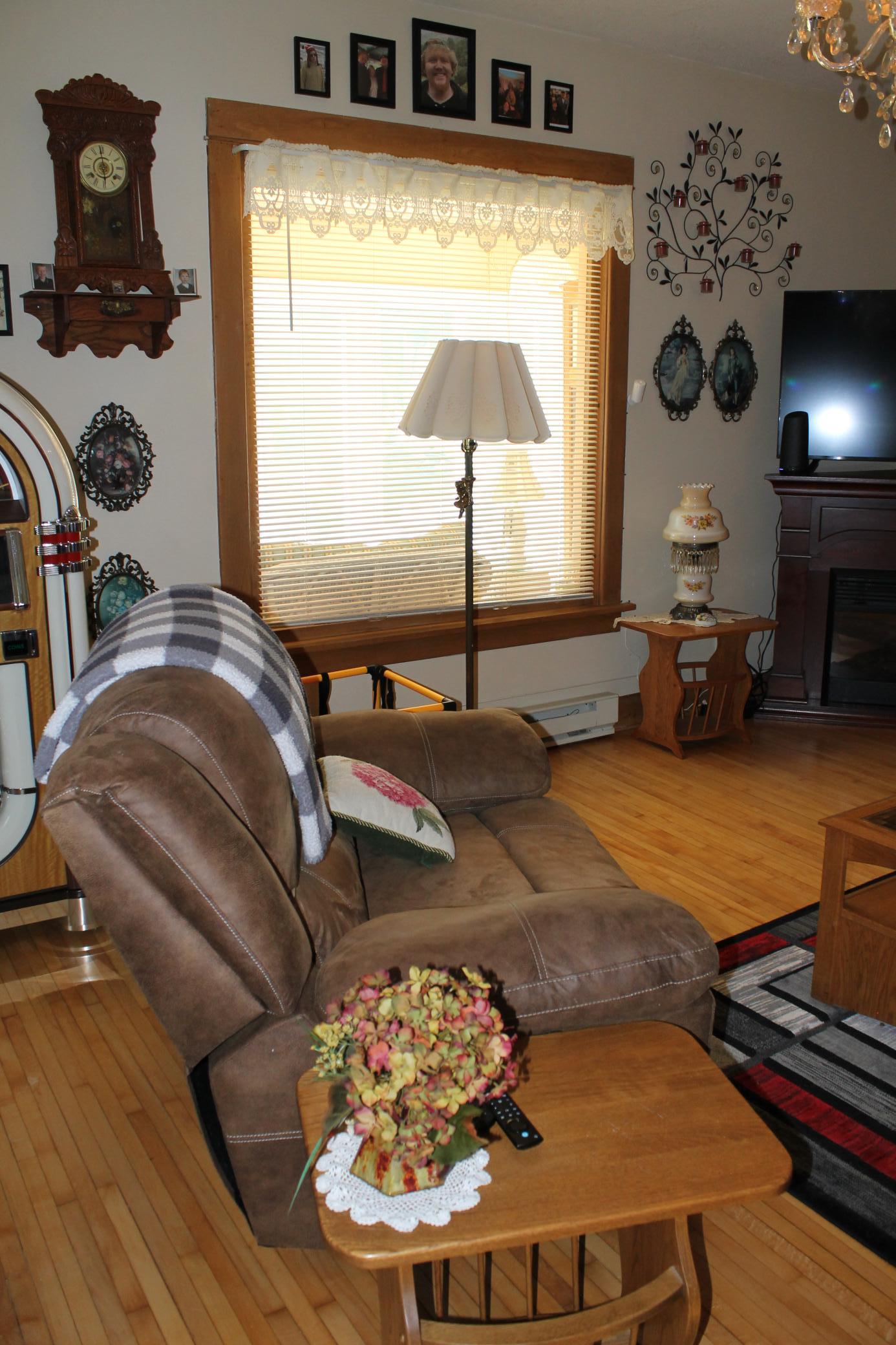 405 E Lake Street Property Photo 13