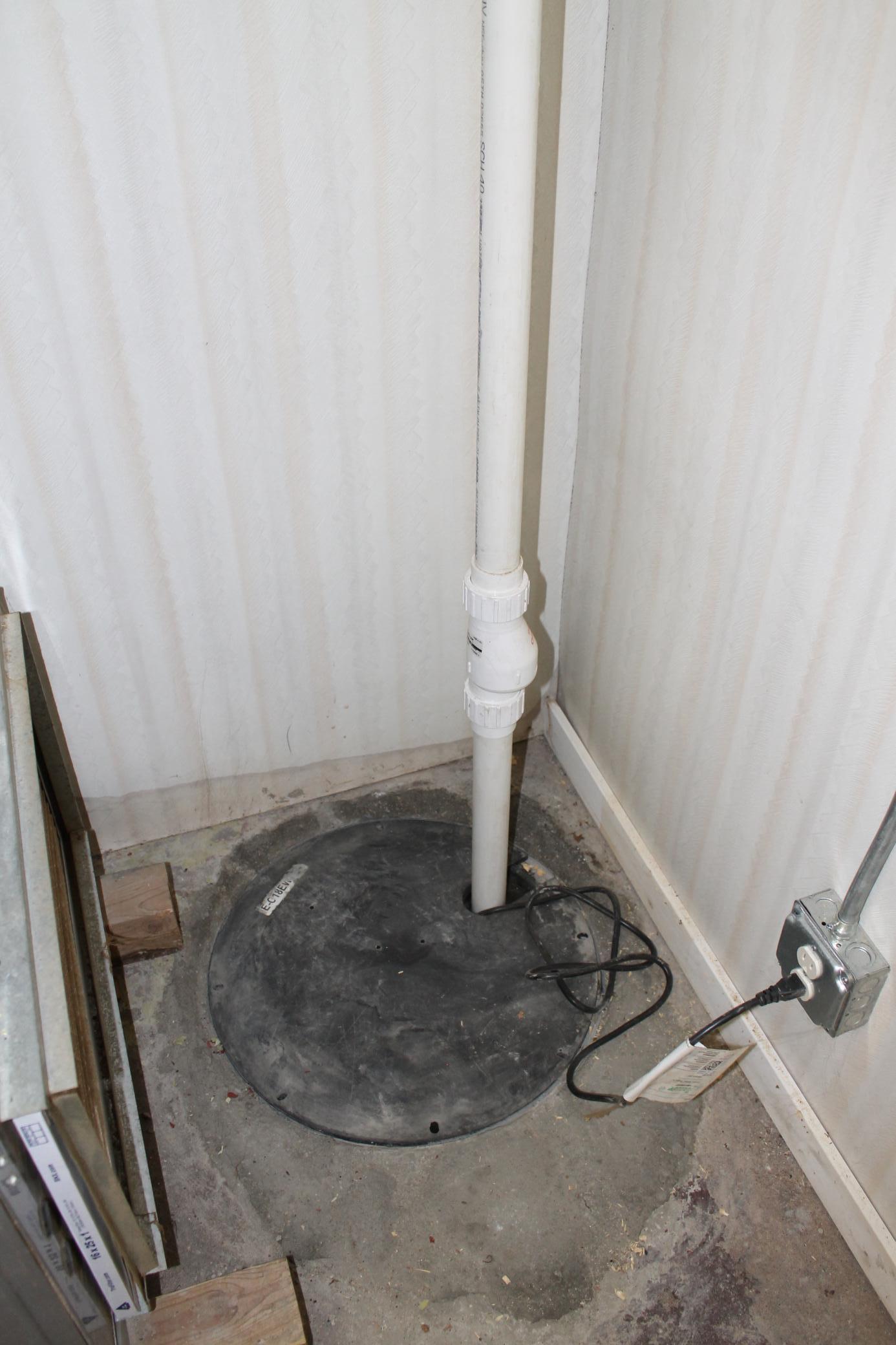 405 E Lake Street Property Photo 40