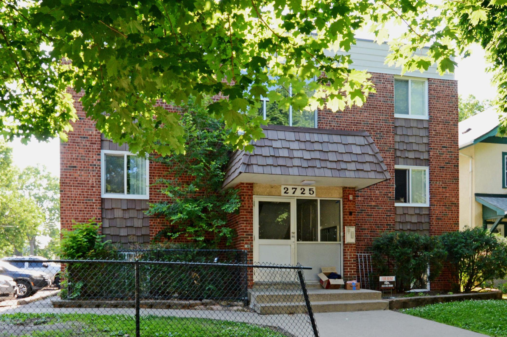 2725 Pleasant Avenue Property Photo 1