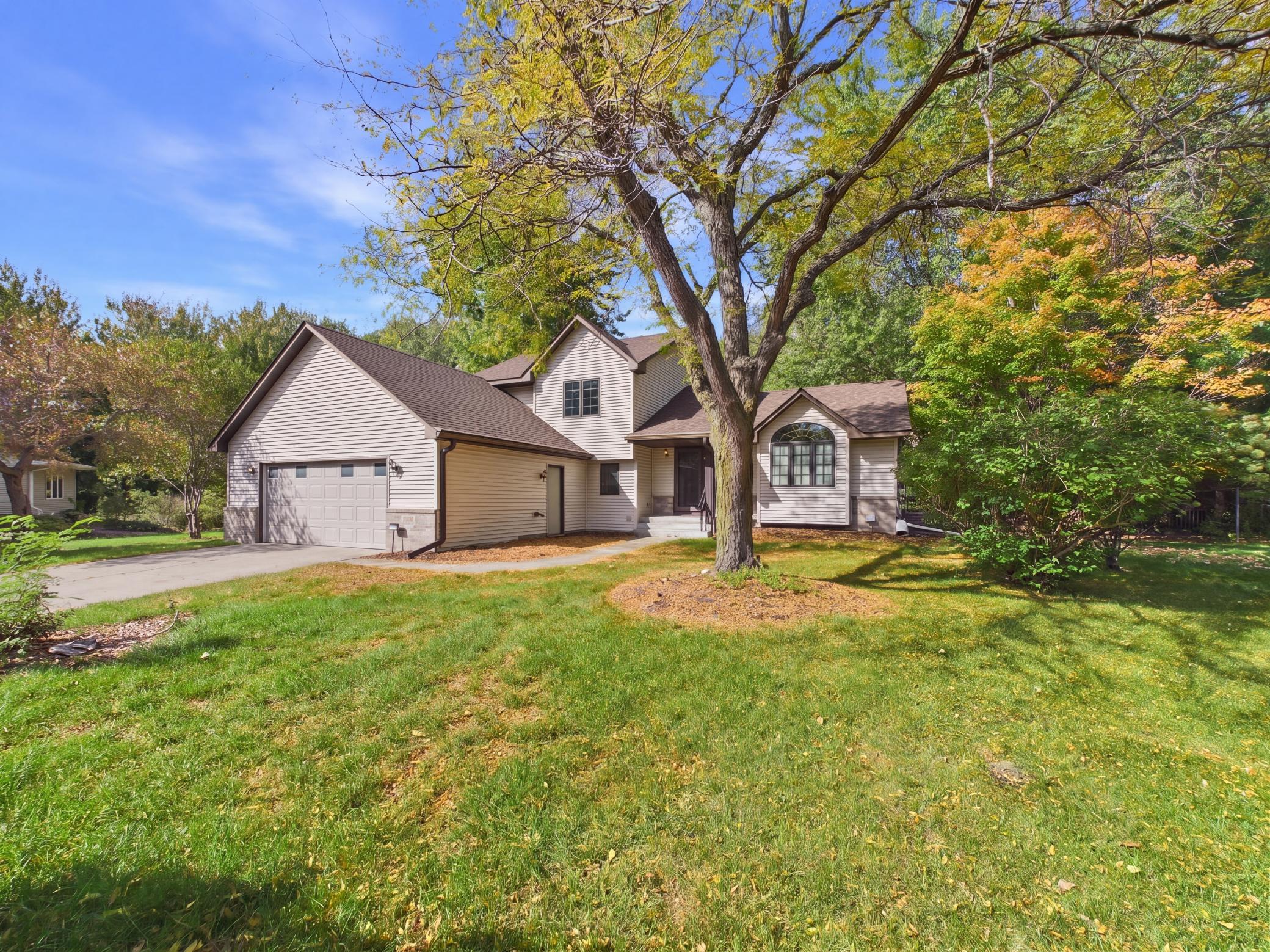 1952 Park Ridge Court Property Photo 1