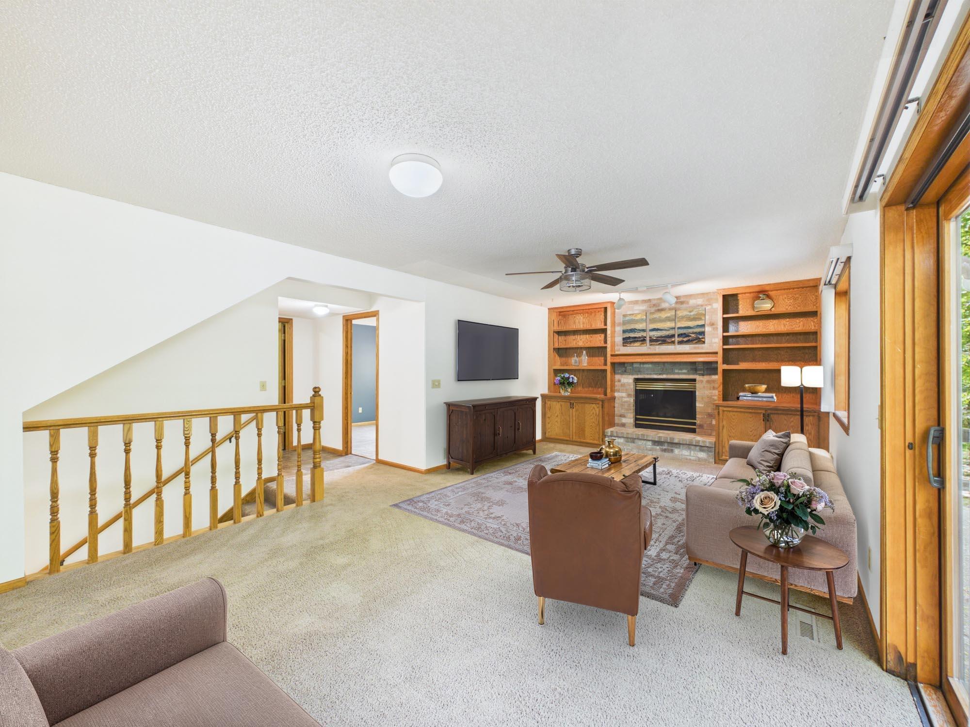 1952 Park Ridge Court Property Photo 5