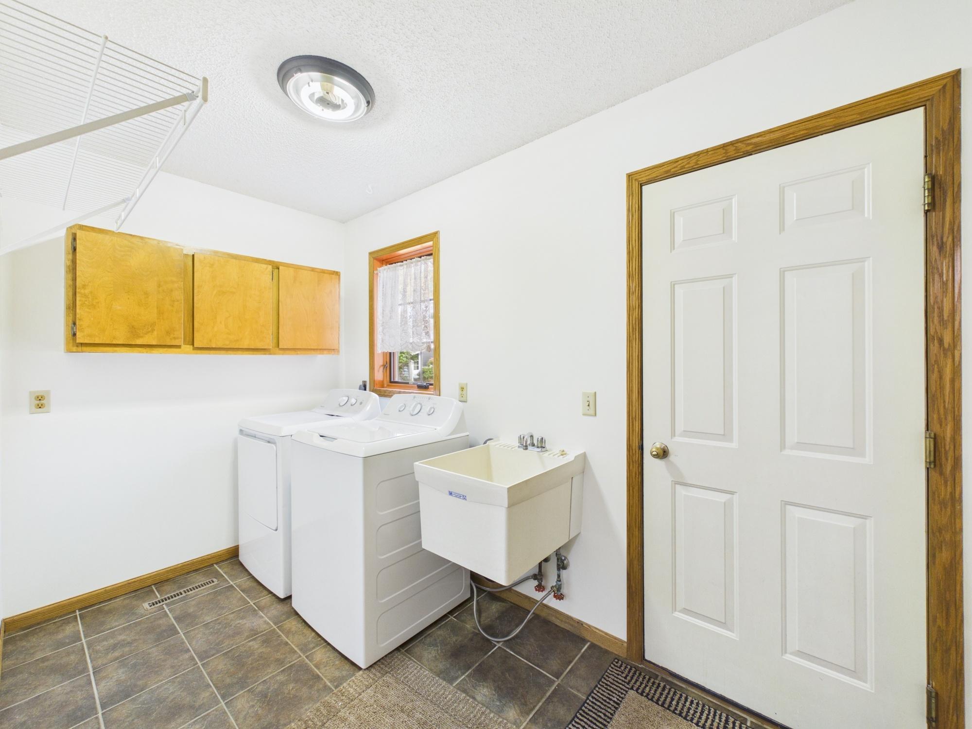 1952 Park Ridge Court Property Photo 18