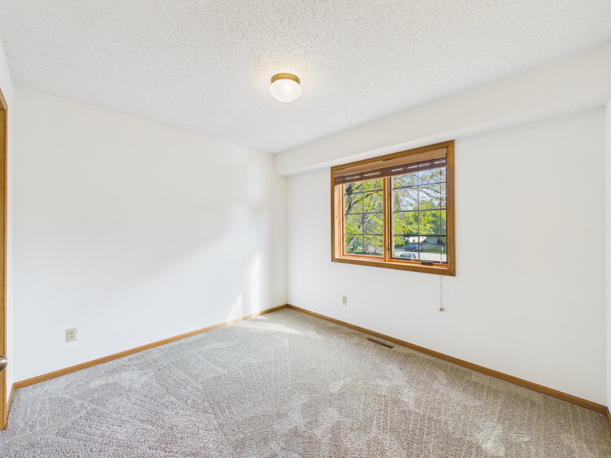 1952 Park Ridge Court Property Photo 29