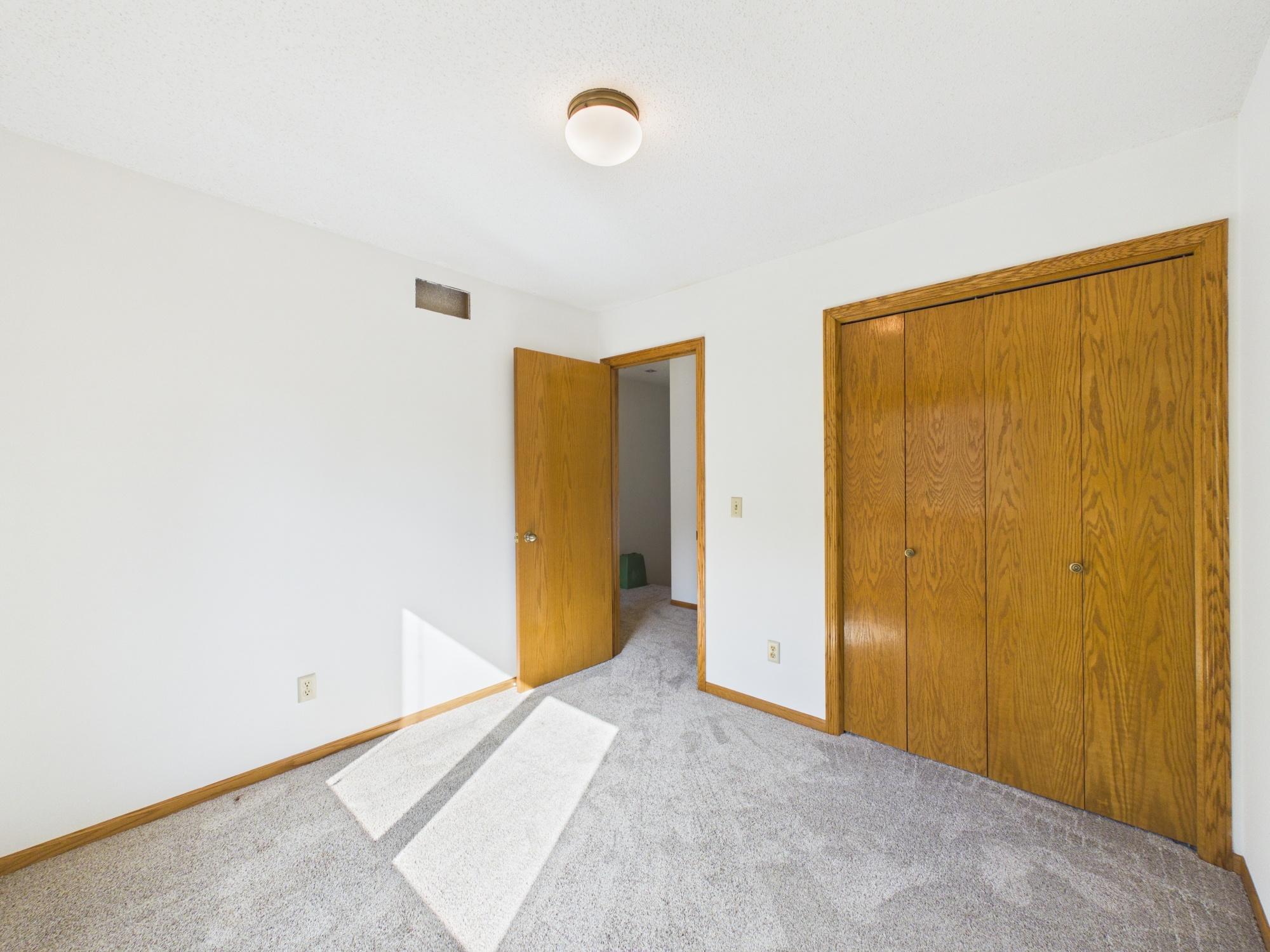 1952 Park Ridge Court Property Photo 31