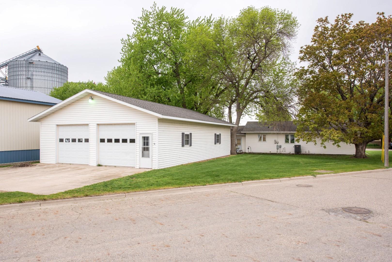 109 Arkansas Avenue Property Photo 2