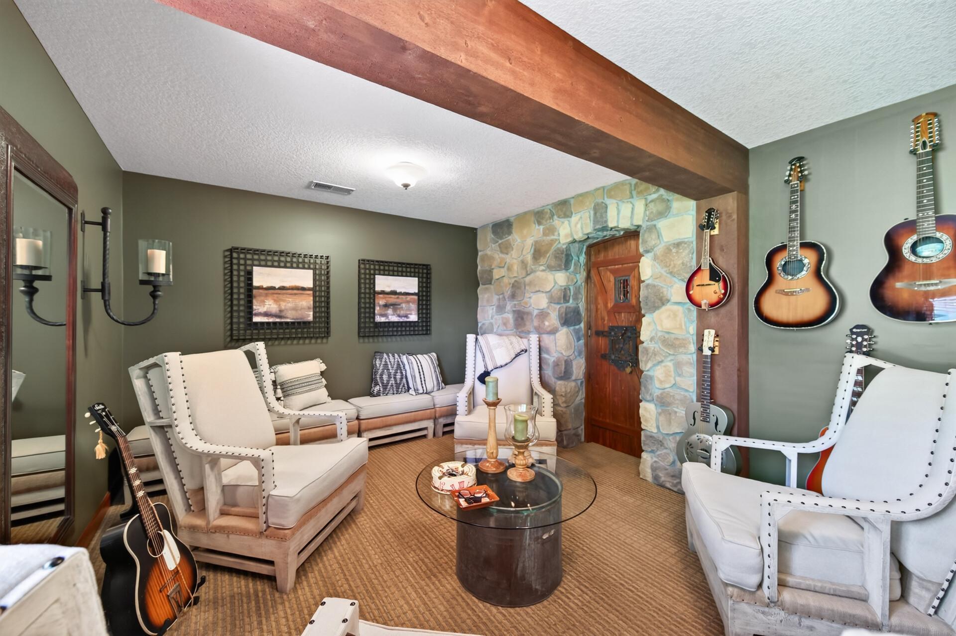 13457 Vickers Street Ne Property Photo 58