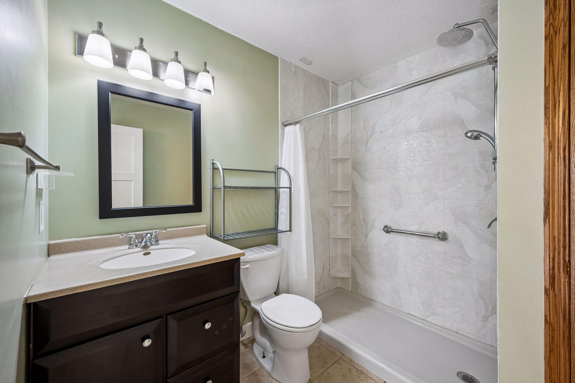 650 Robert Avenue N Property Photo 17
