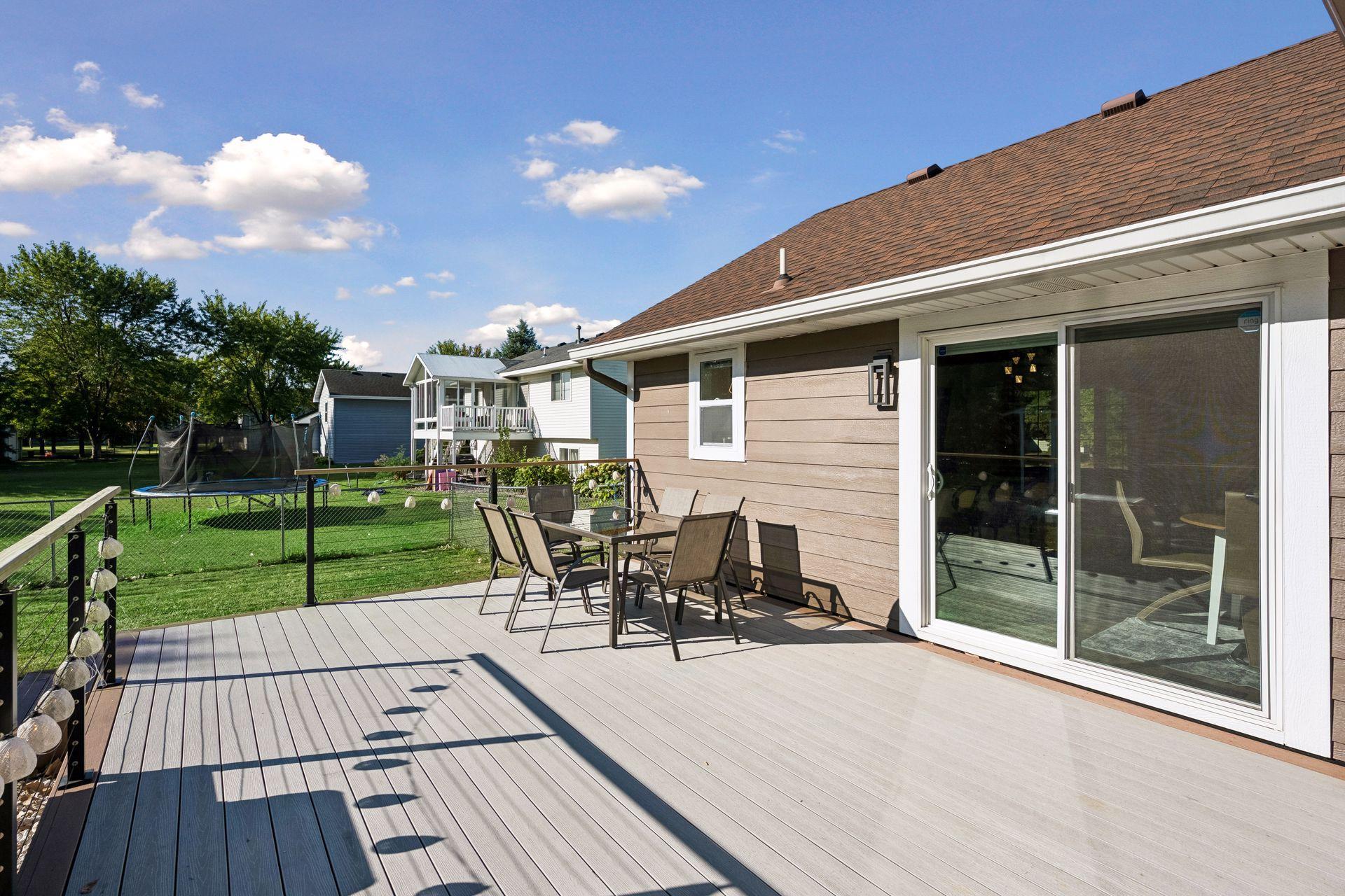 650 Robert Avenue N Property Photo 23