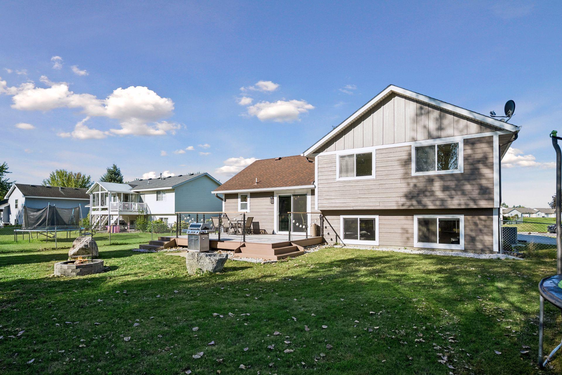 650 Robert Avenue N Property Photo 24