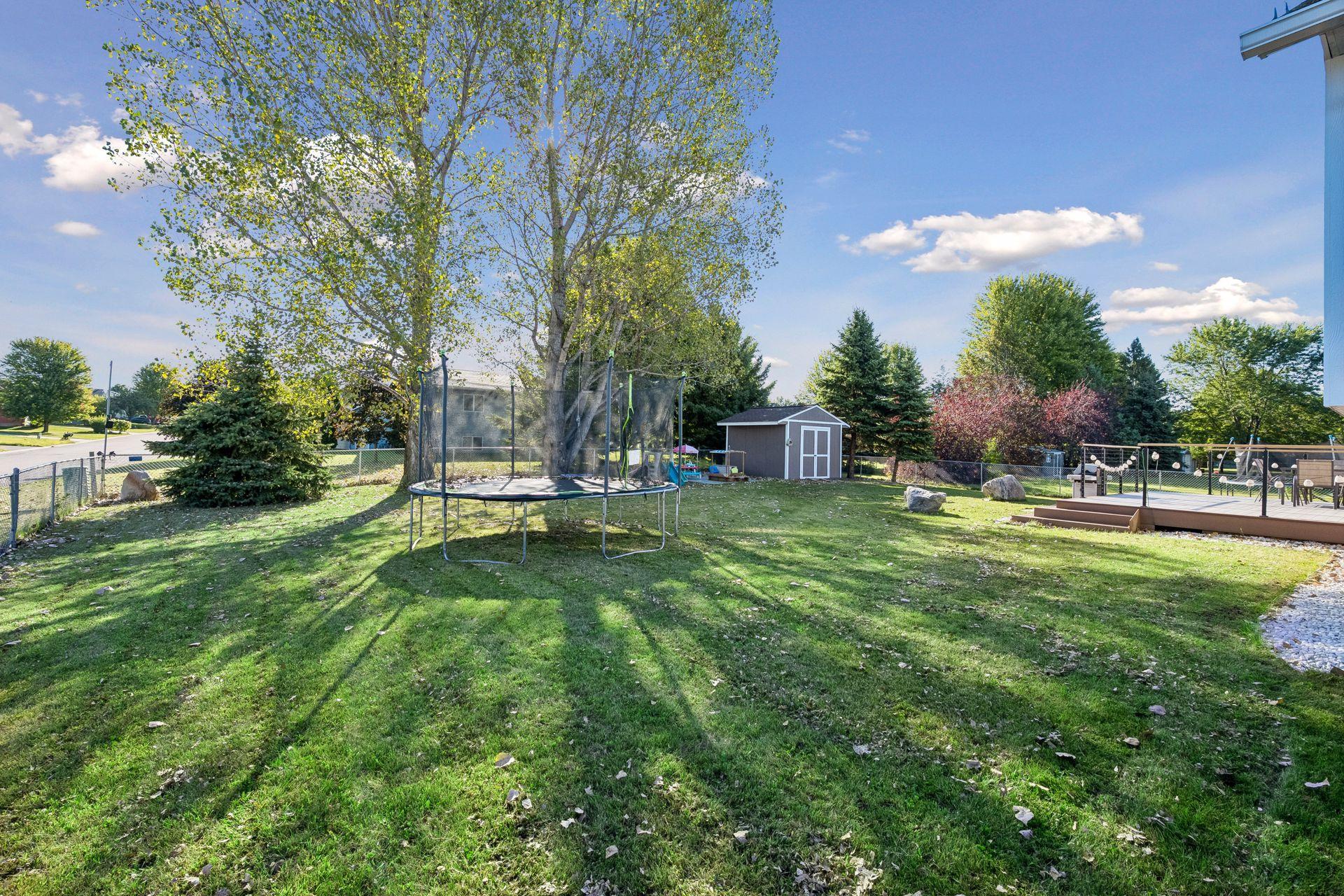 650 Robert Avenue N Property Photo 25