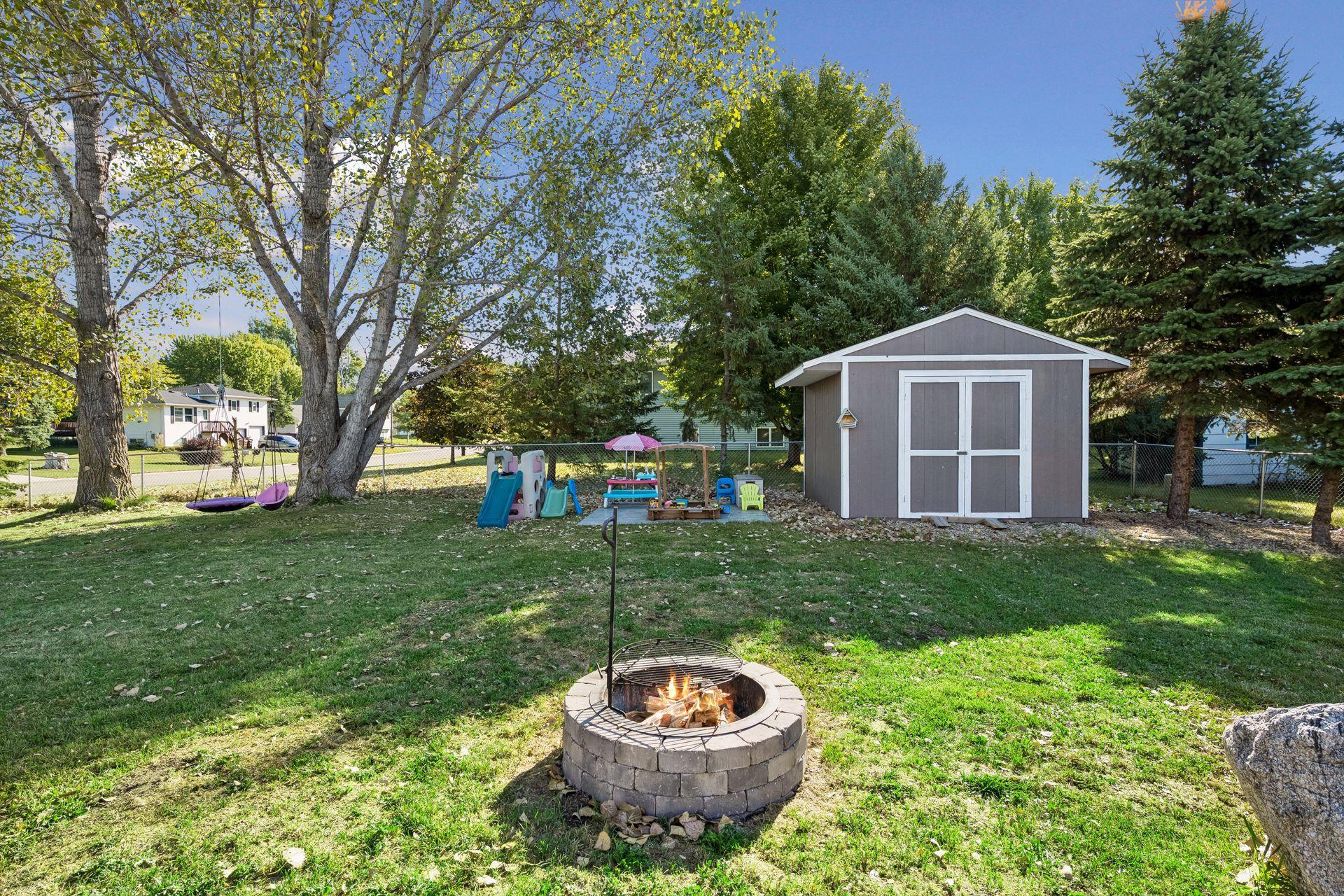 650 Robert Avenue N Property Photo 27