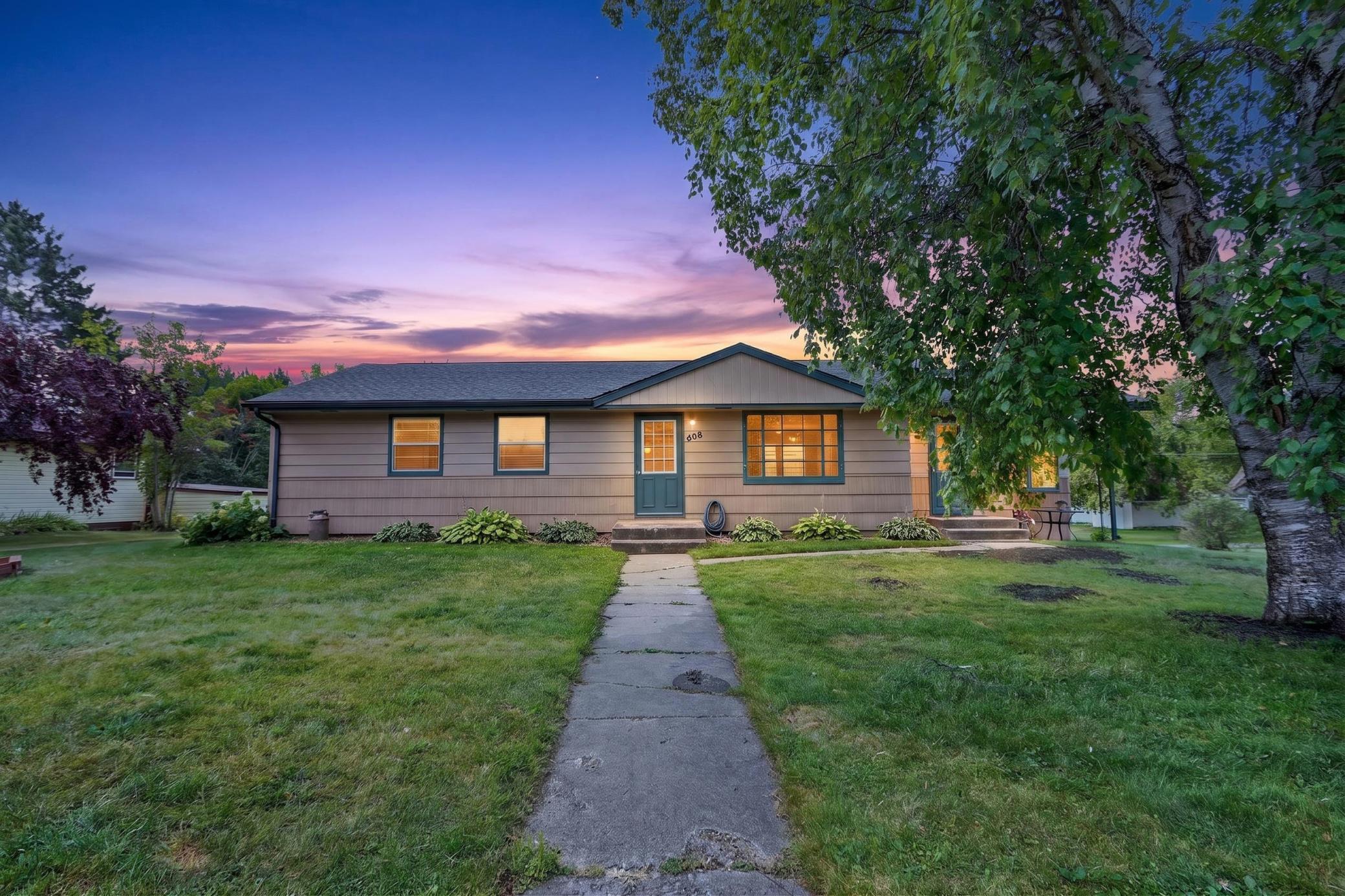 408 Mitchell Street Property Photo 1