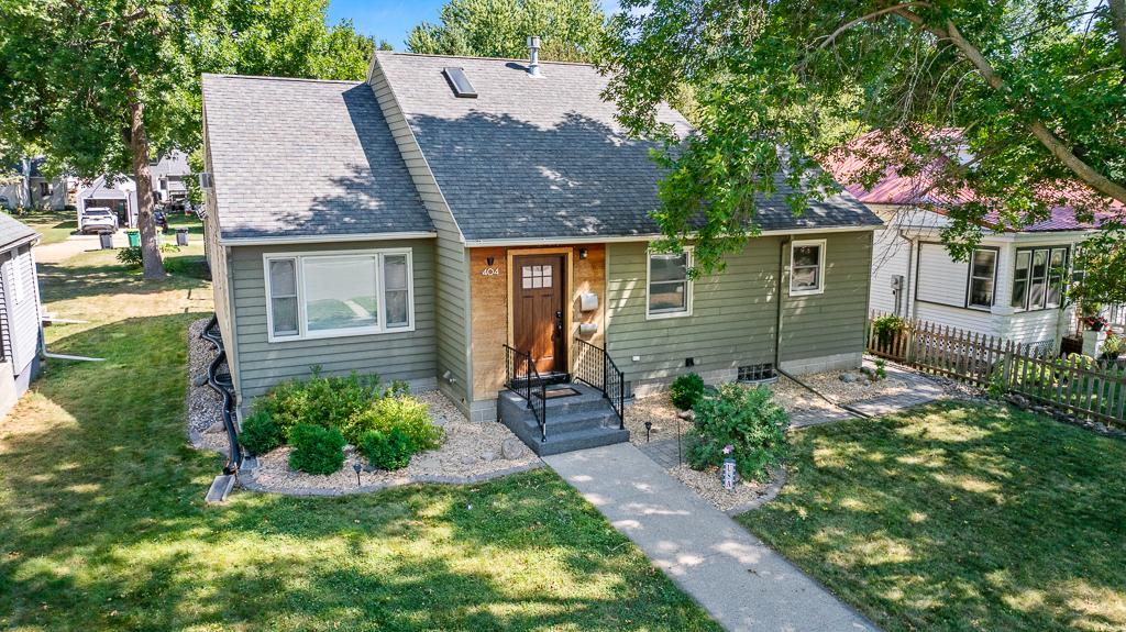 404 Walnut Street Property Photo 1