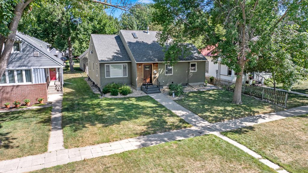 404 Walnut Street Property Photo 6