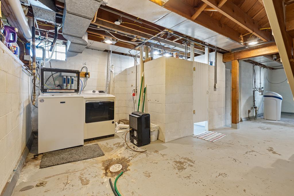 404 Walnut Street Property Photo 48