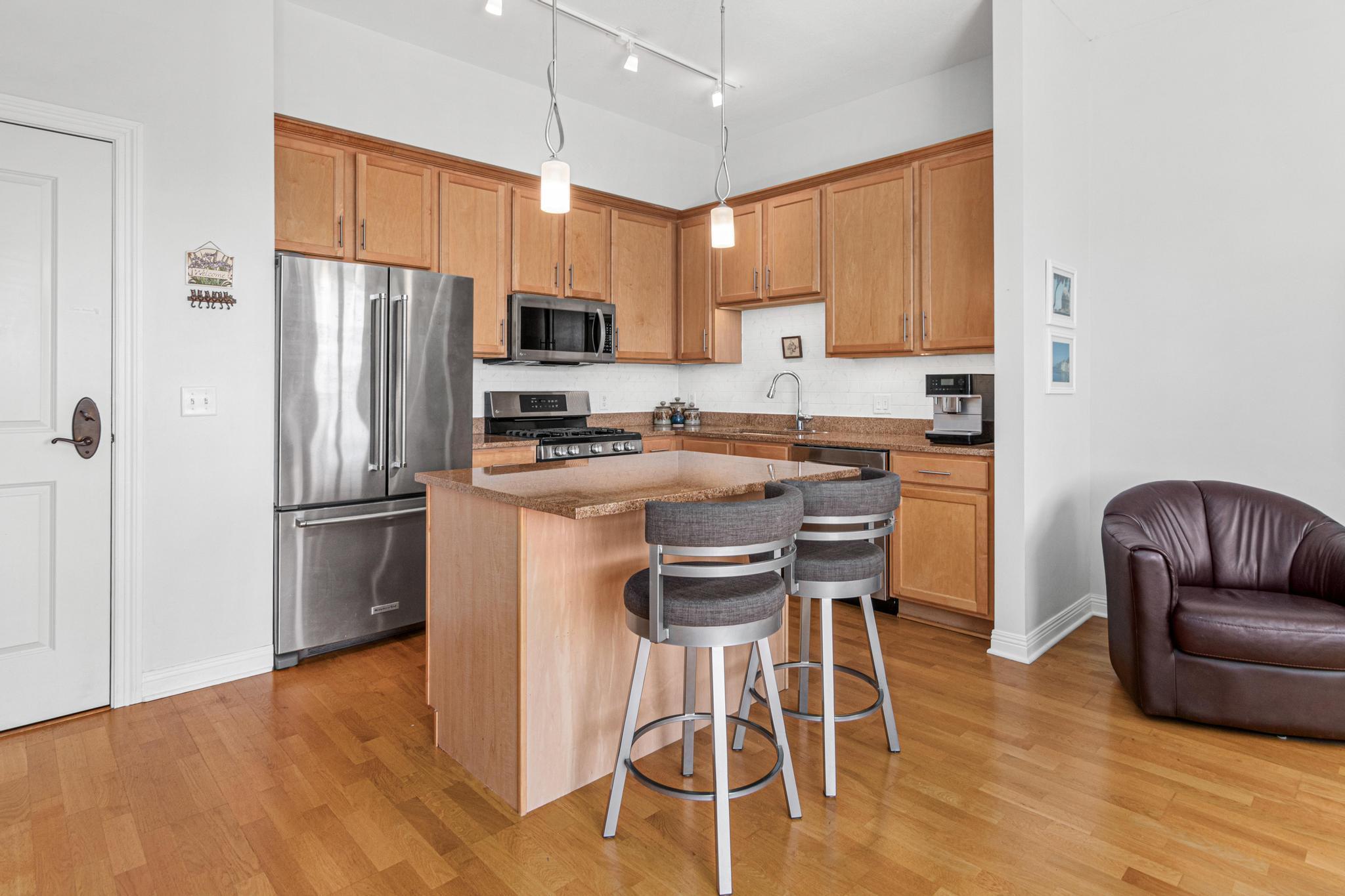 370 Marshall Avenue 401 Property Photo 12