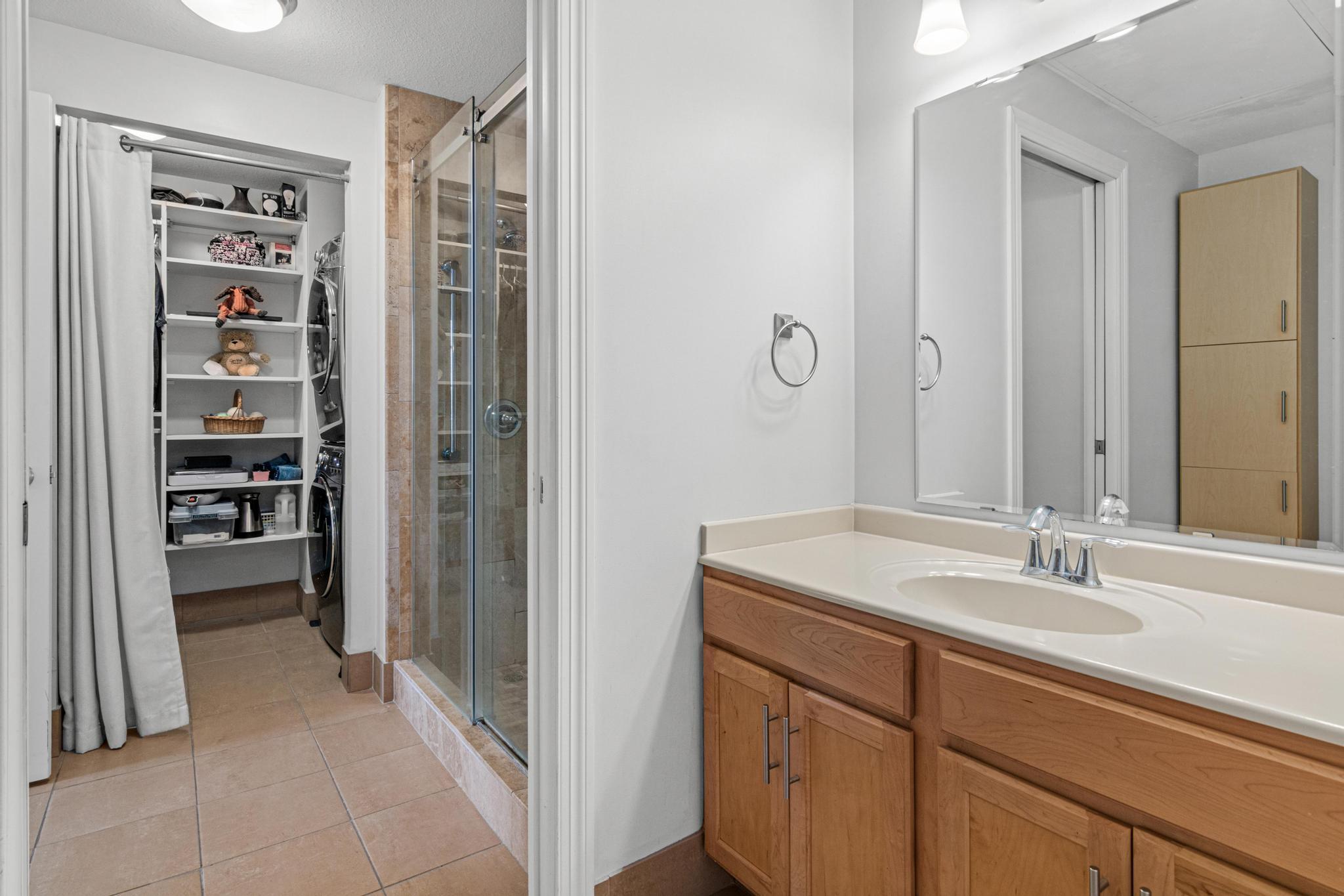 370 Marshall Avenue 401 Property Photo 17