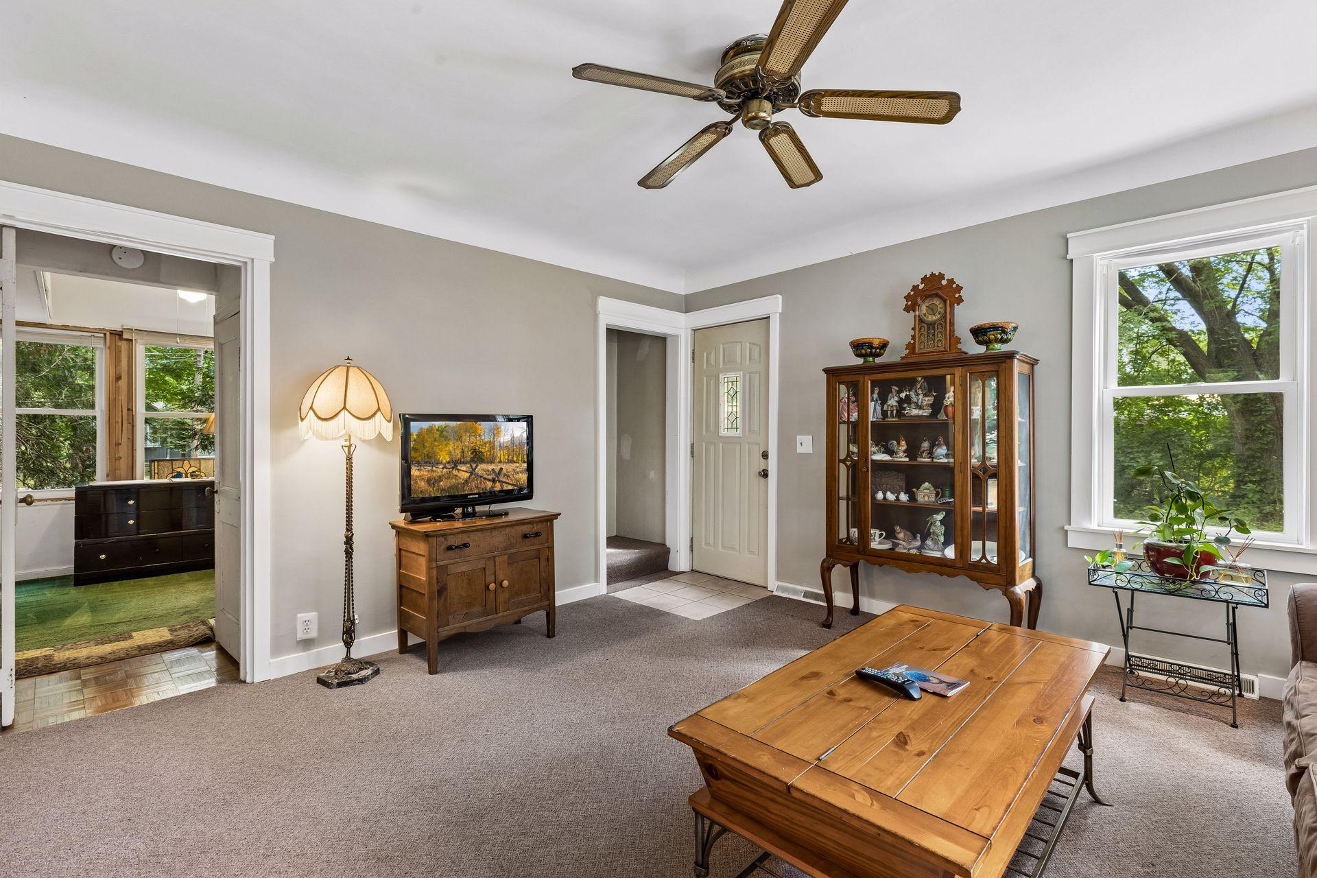 5329 Bryant Street Property Photo 7