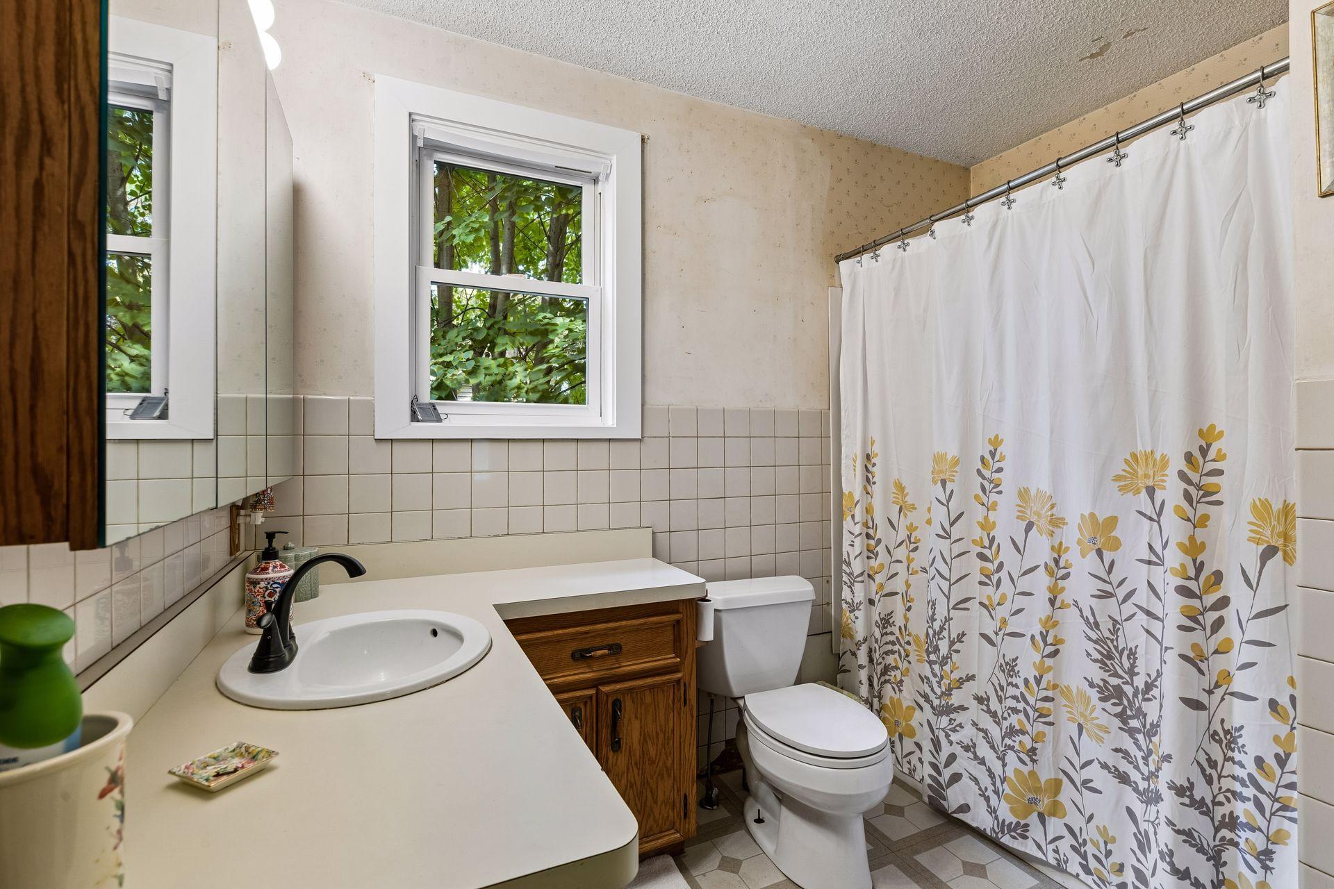 5329 Bryant Street Property Photo 18