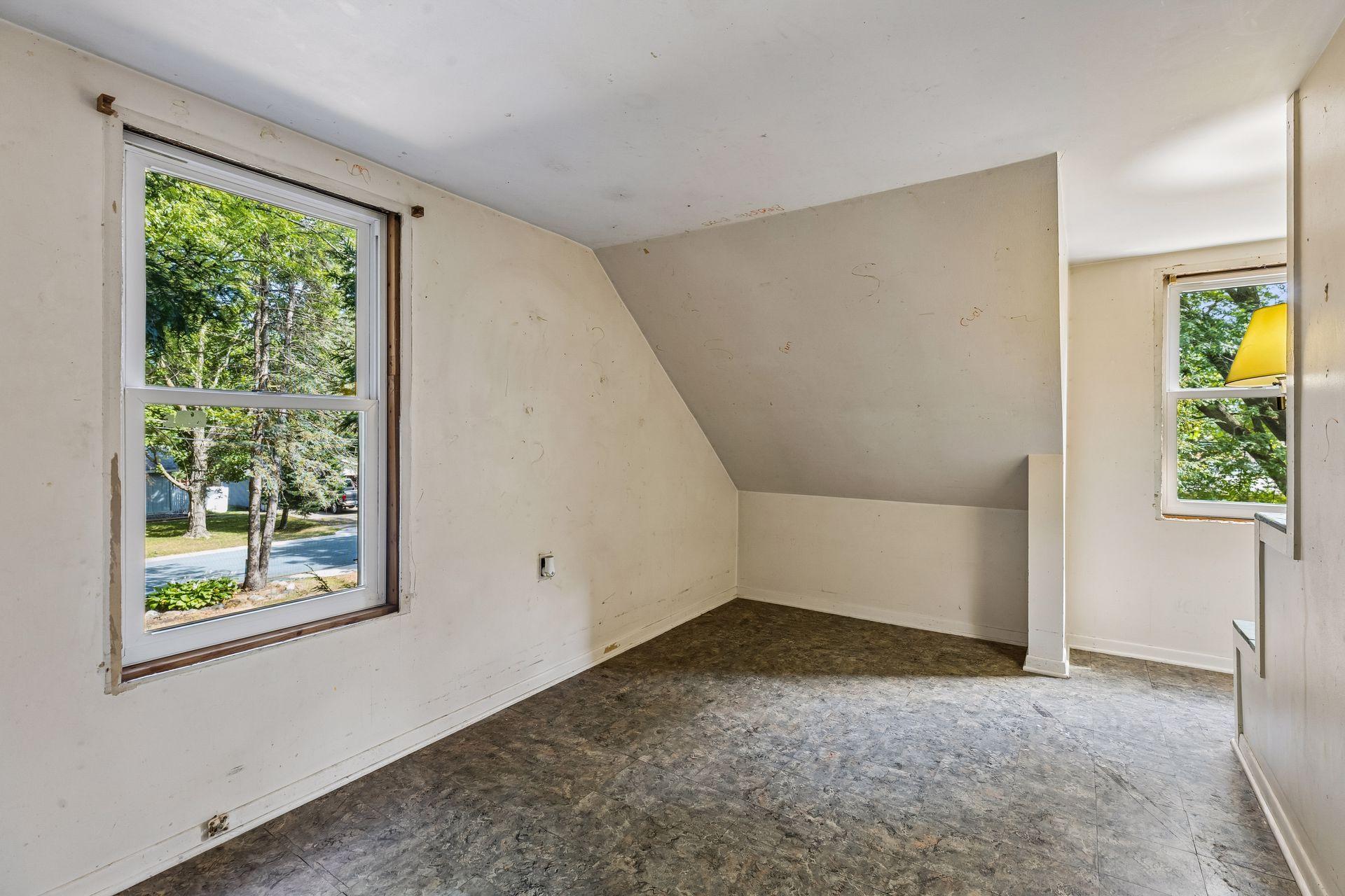 5329 Bryant Street Property Photo 23