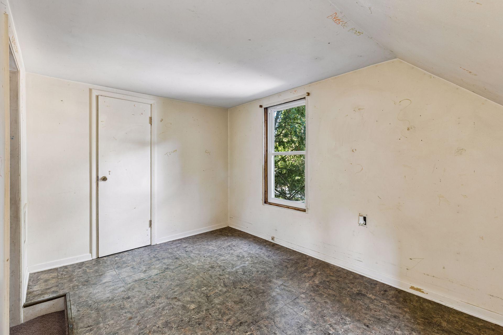 5329 Bryant Street Property Photo 25