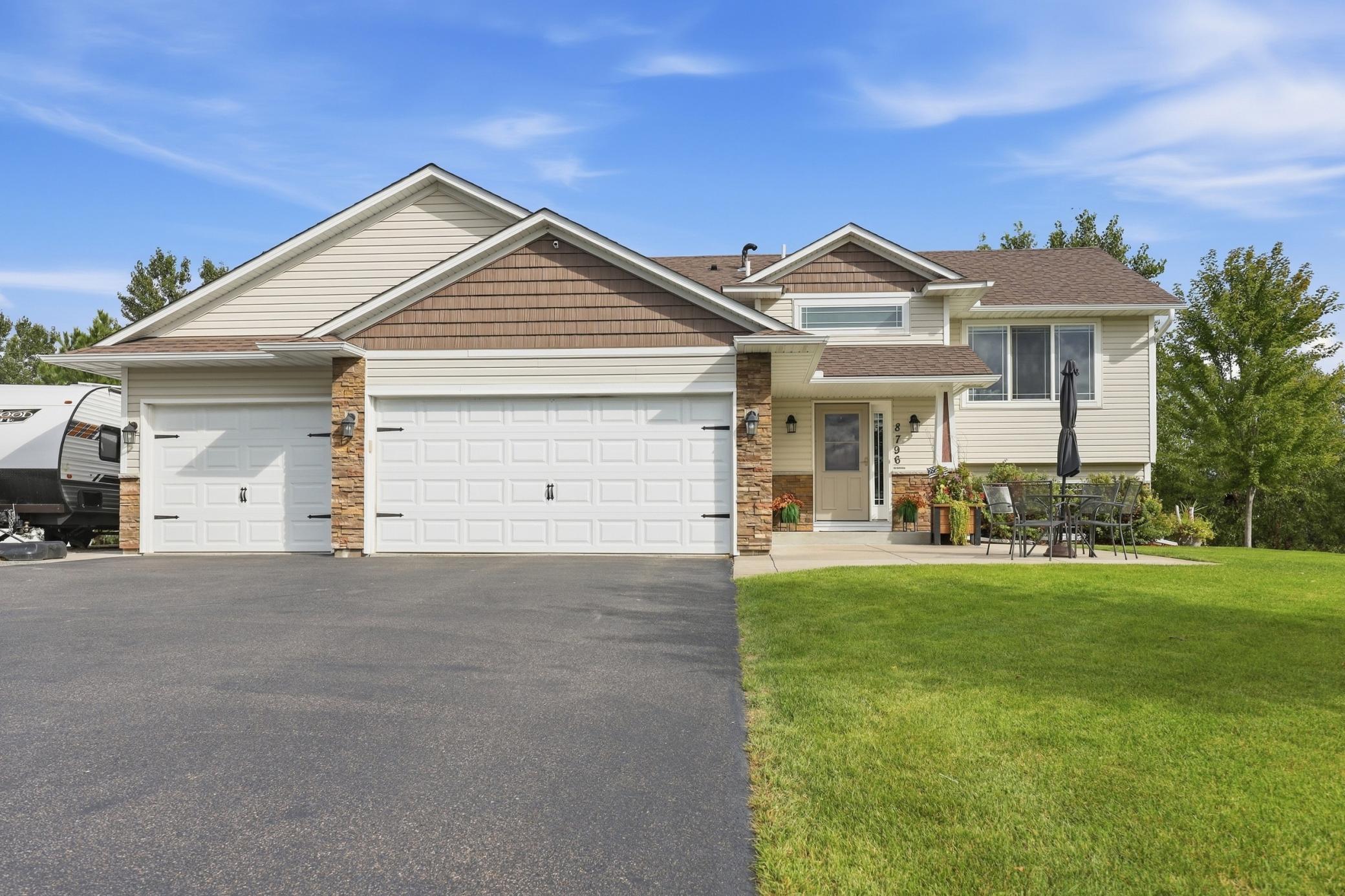 8796 Ebersole Avenue Property Photo 7