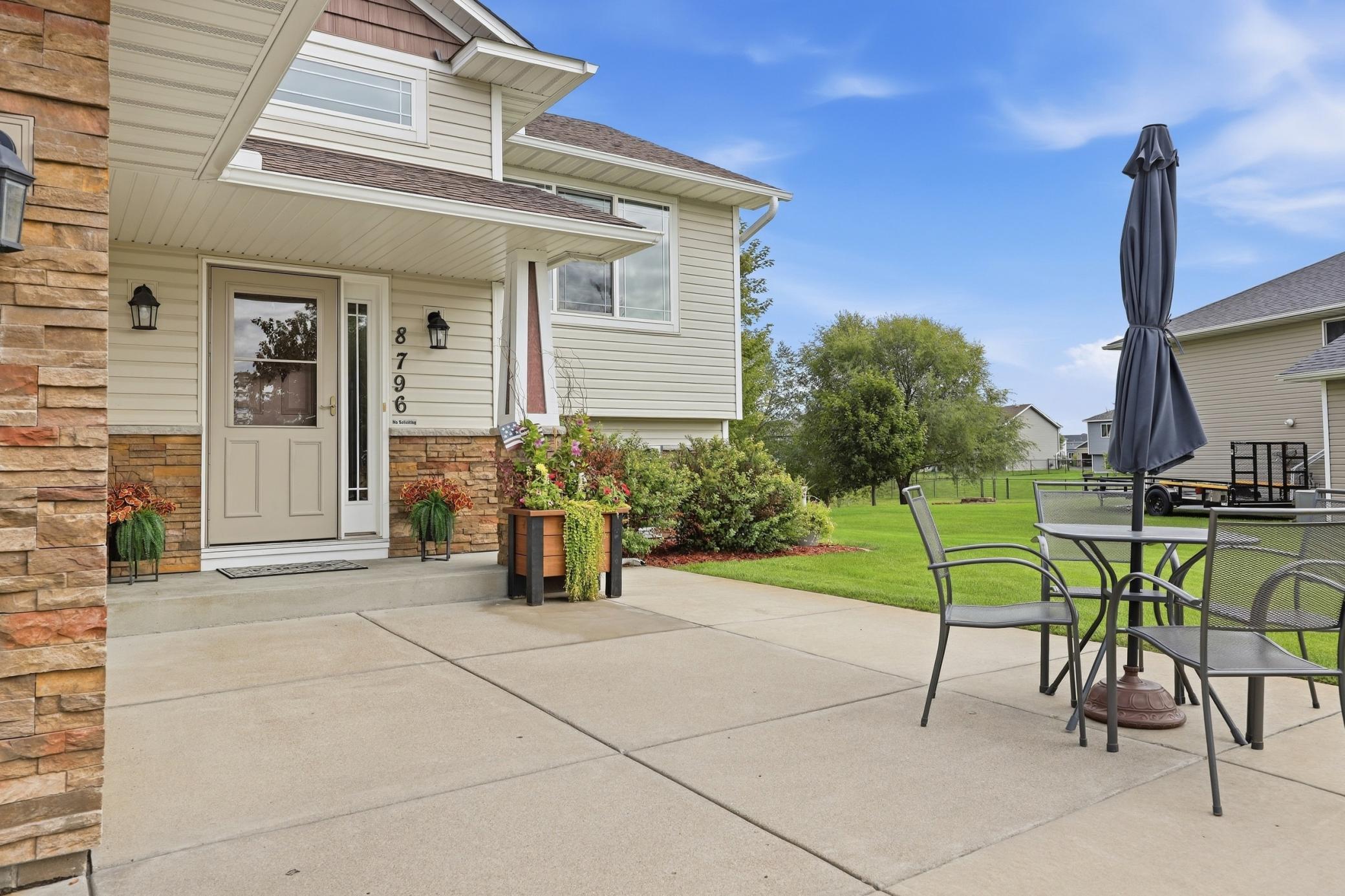 8796 Ebersole Avenue Property Photo 10