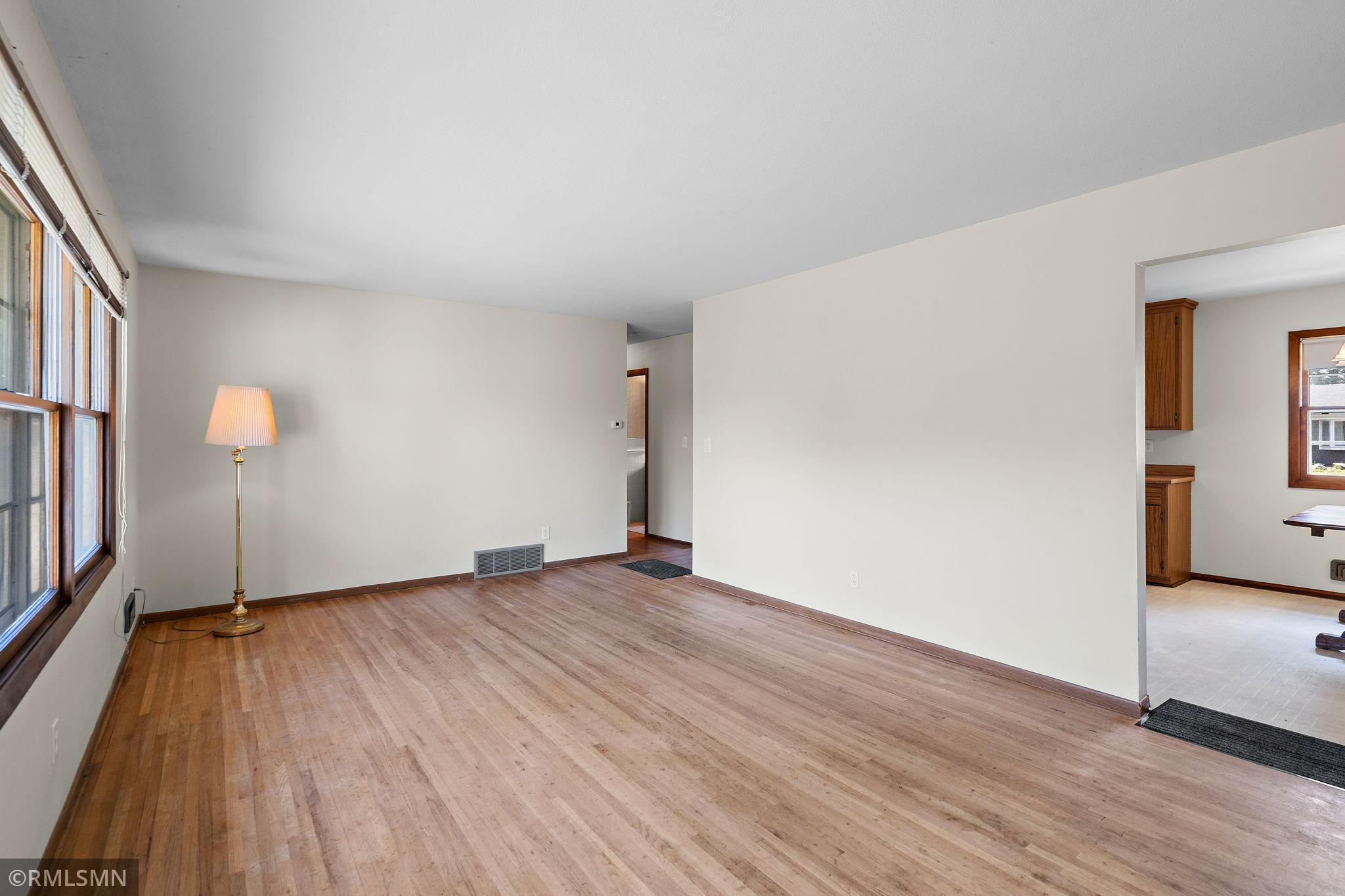 14590 Dallara Avenue W Property Photo 3
