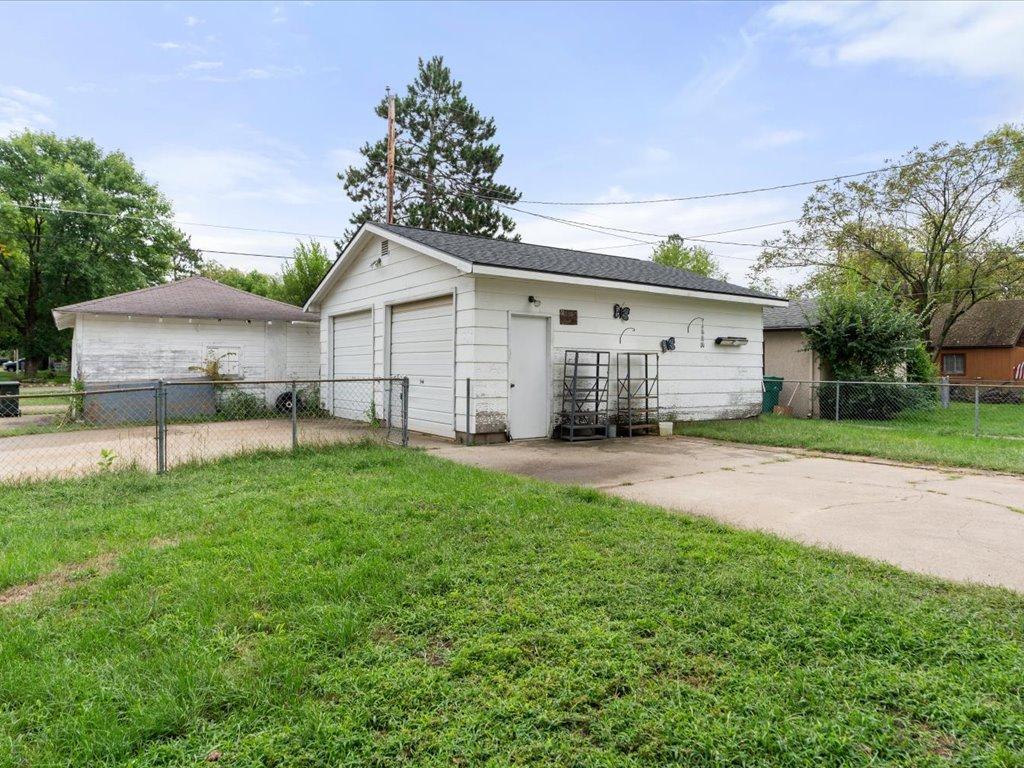 824 10th Avenue Ne Property Photo 24