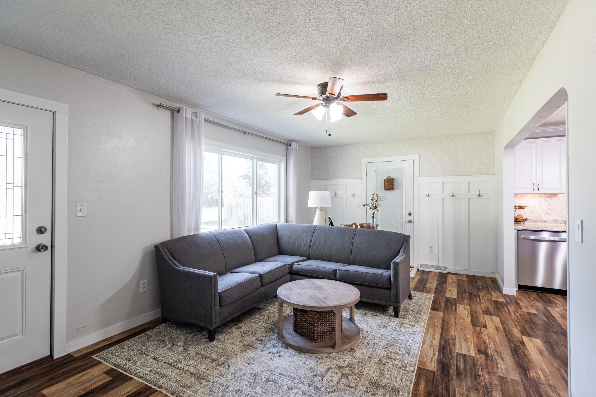810 Hanson Road Property Photo 3