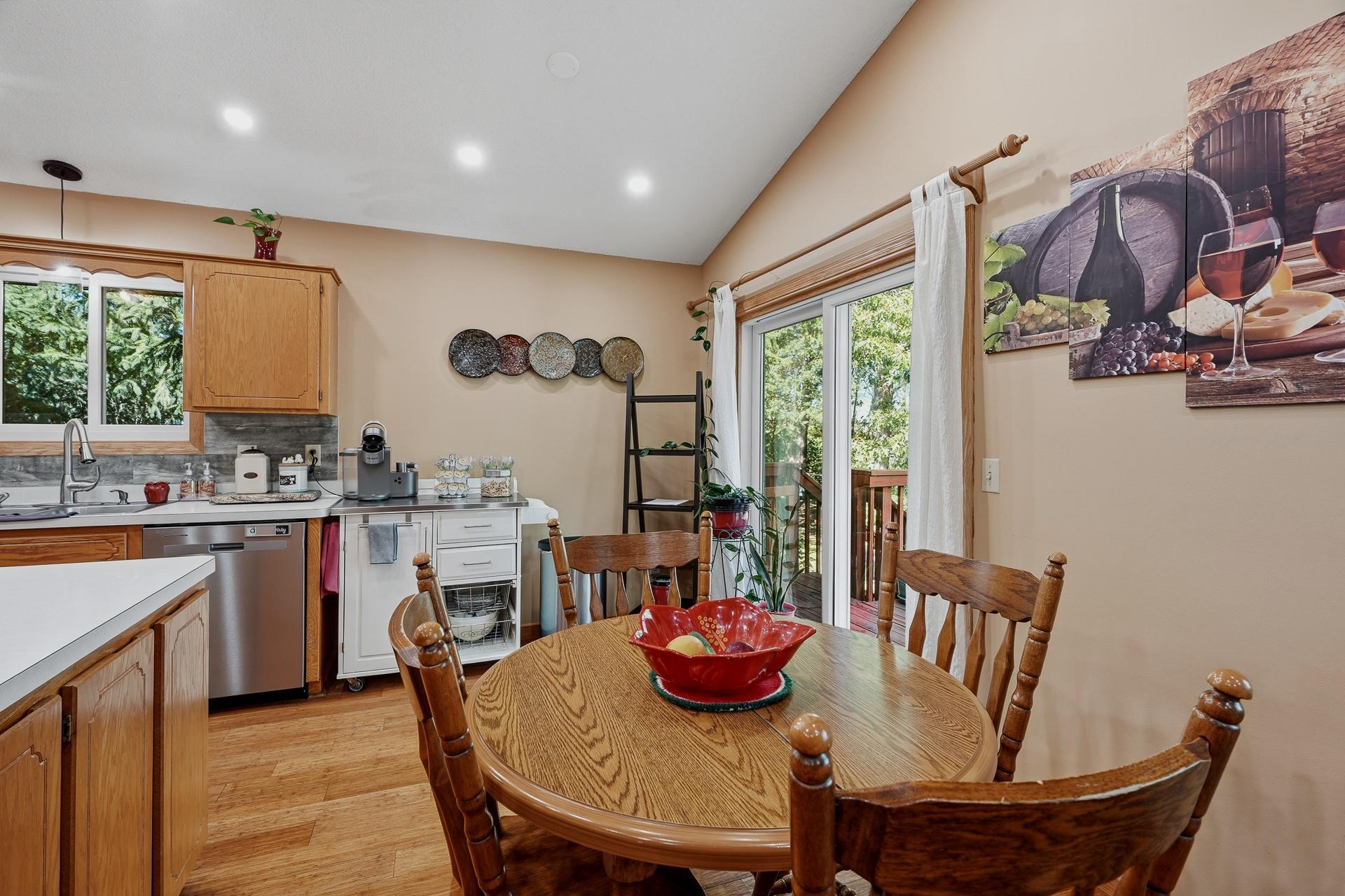9441 Hames Avenue S Property Photo 14