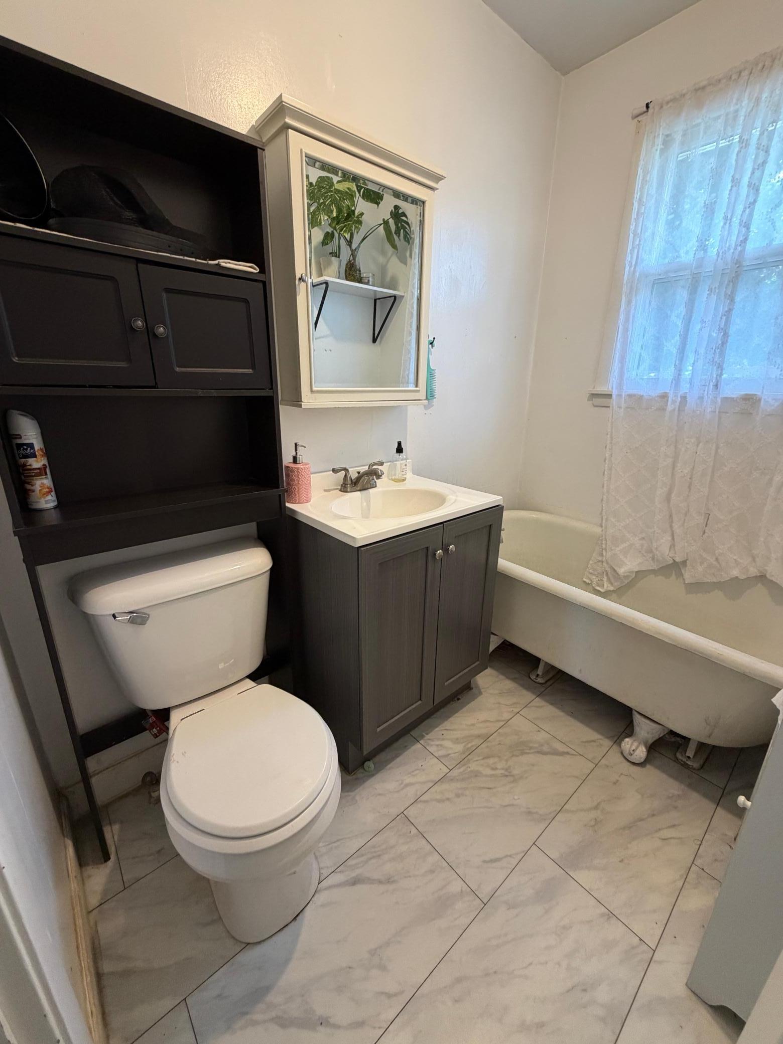 308 Center Street E Property Photo 13