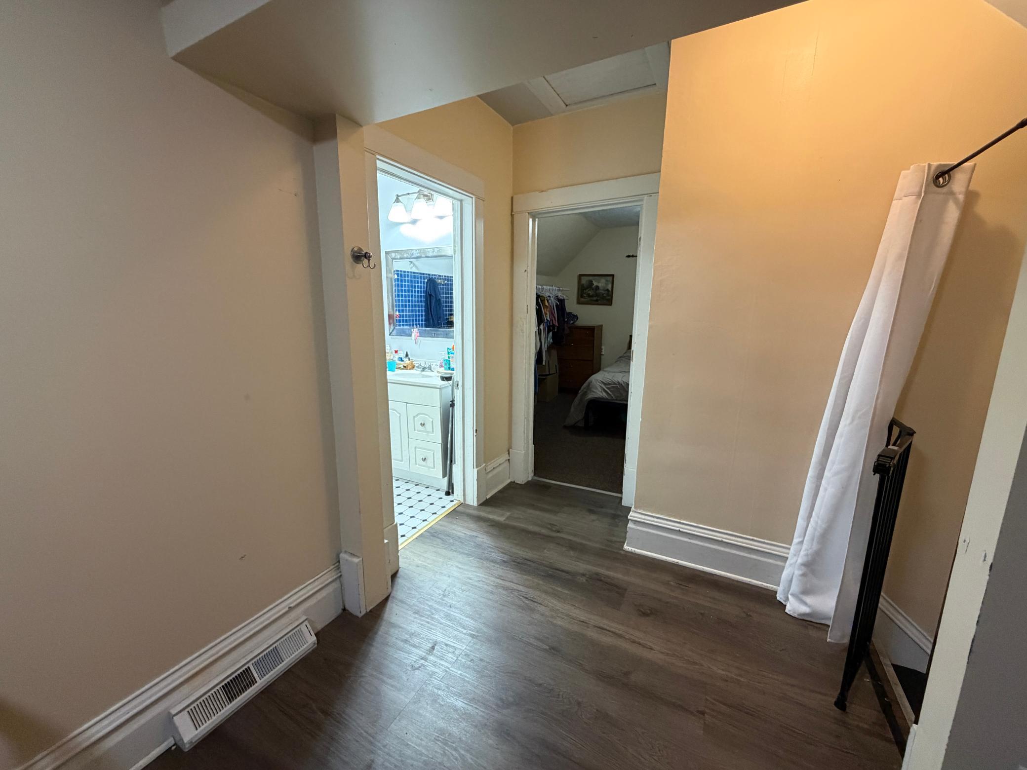 308 Center Street E Property Photo 17