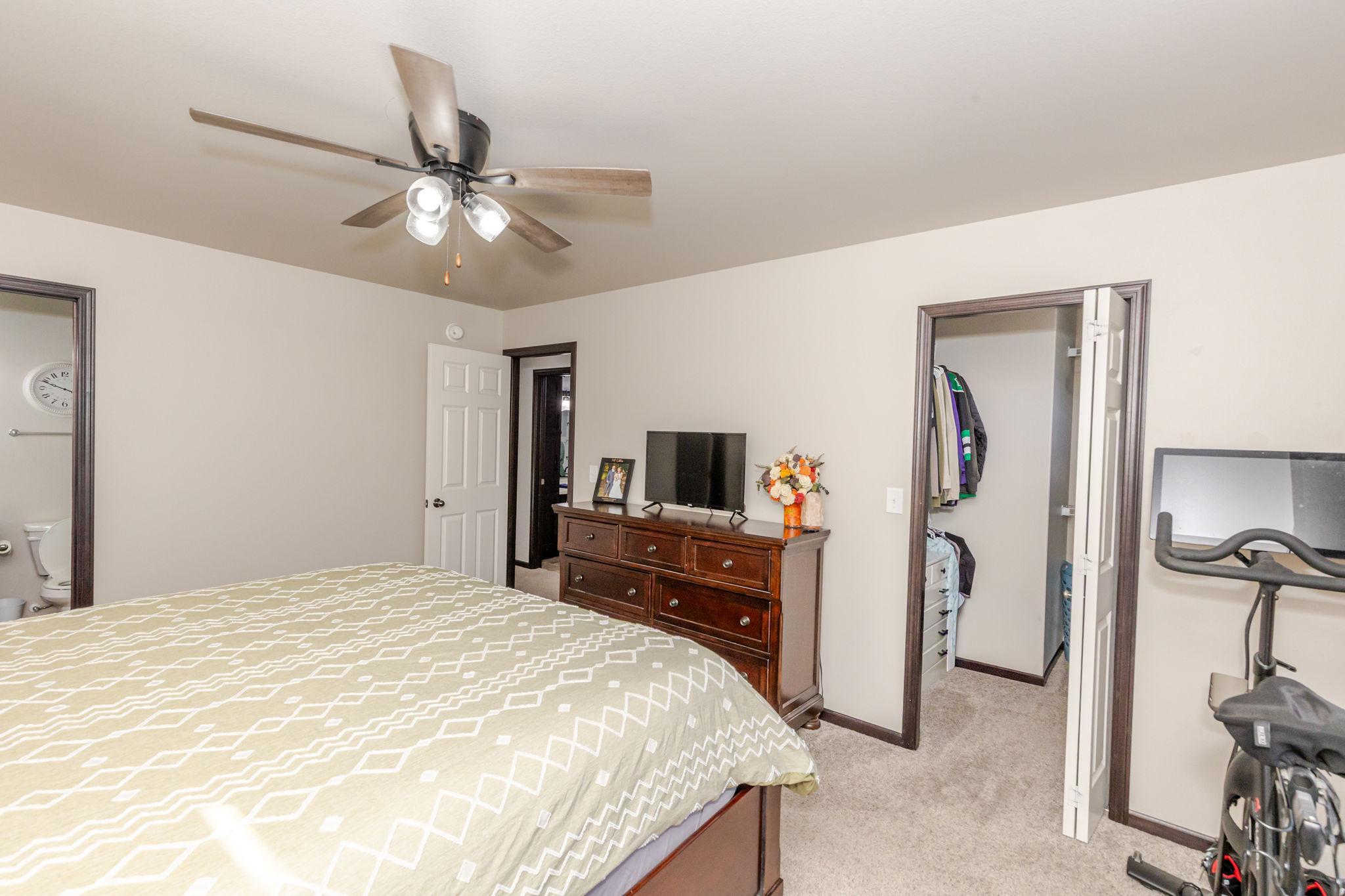8081 Goldfinch Drive Property Photo 18