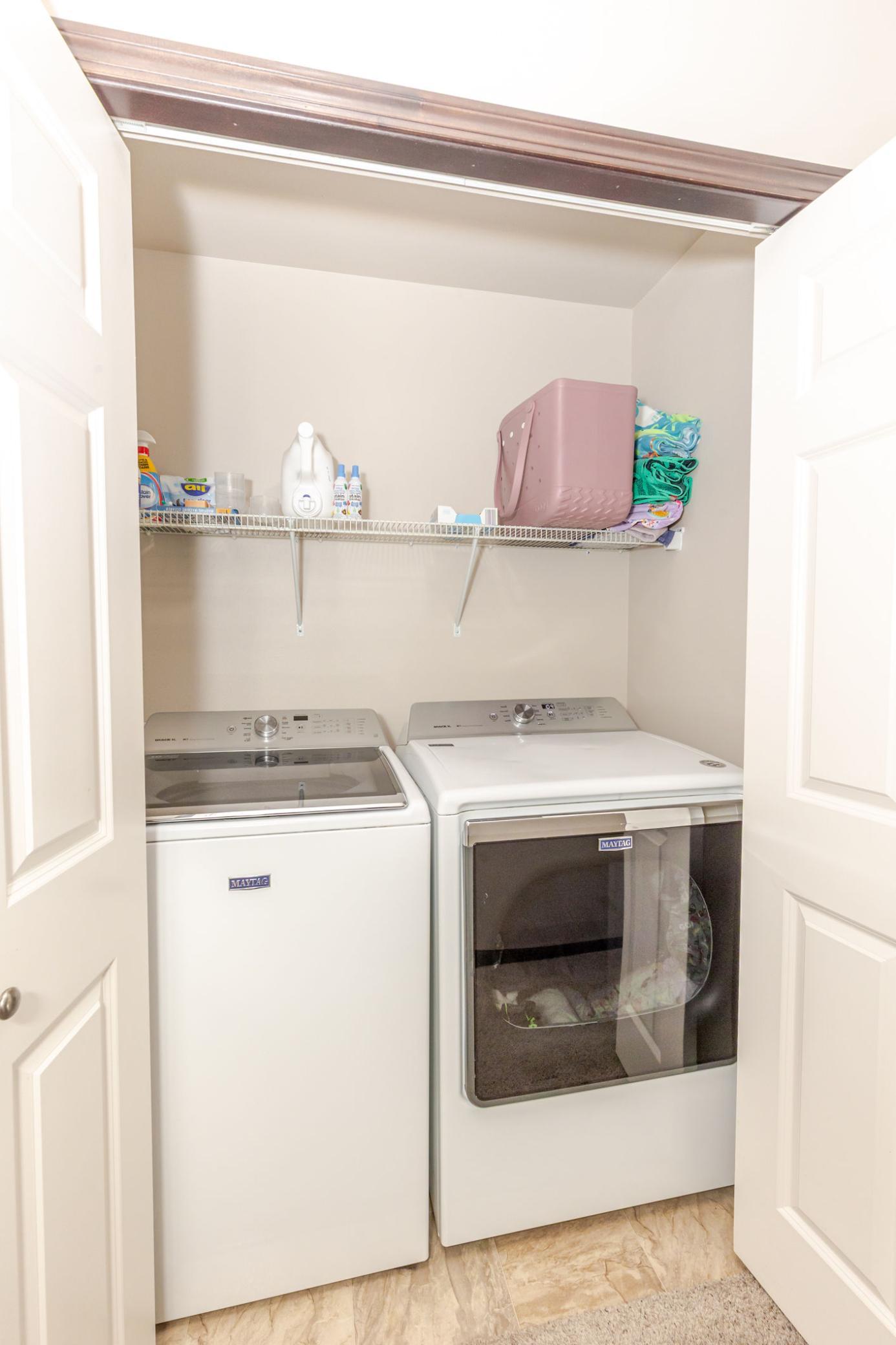 8081 Goldfinch Drive Property Photo 30