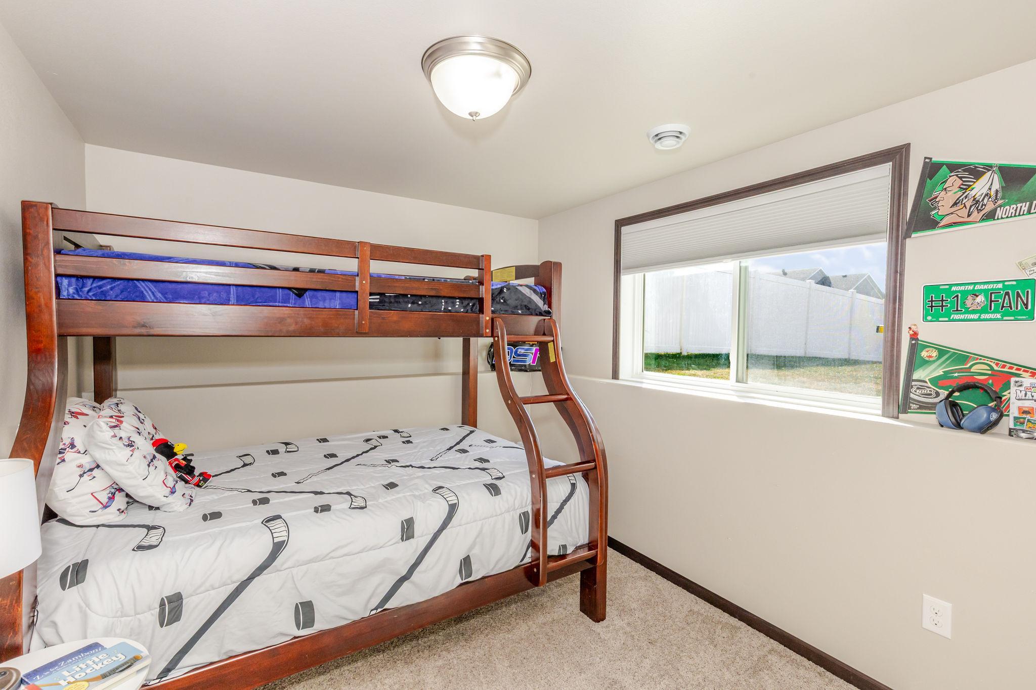 8081 Goldfinch Drive Property Photo 31
