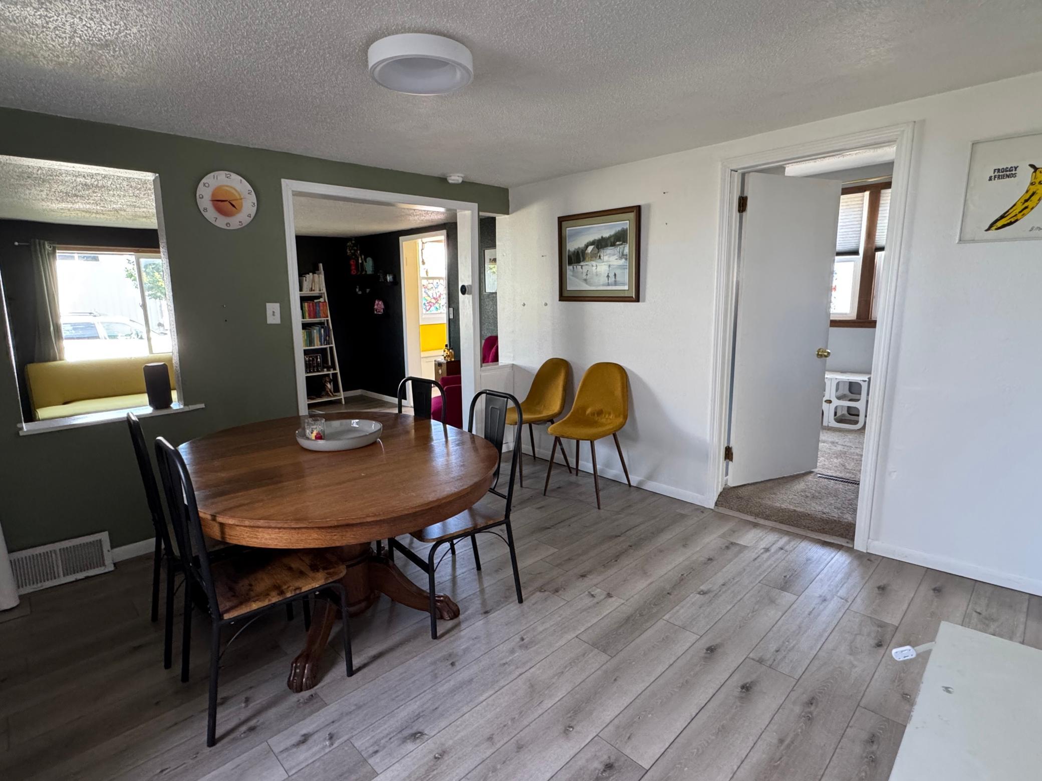 219 16th Street N Property Photo 3