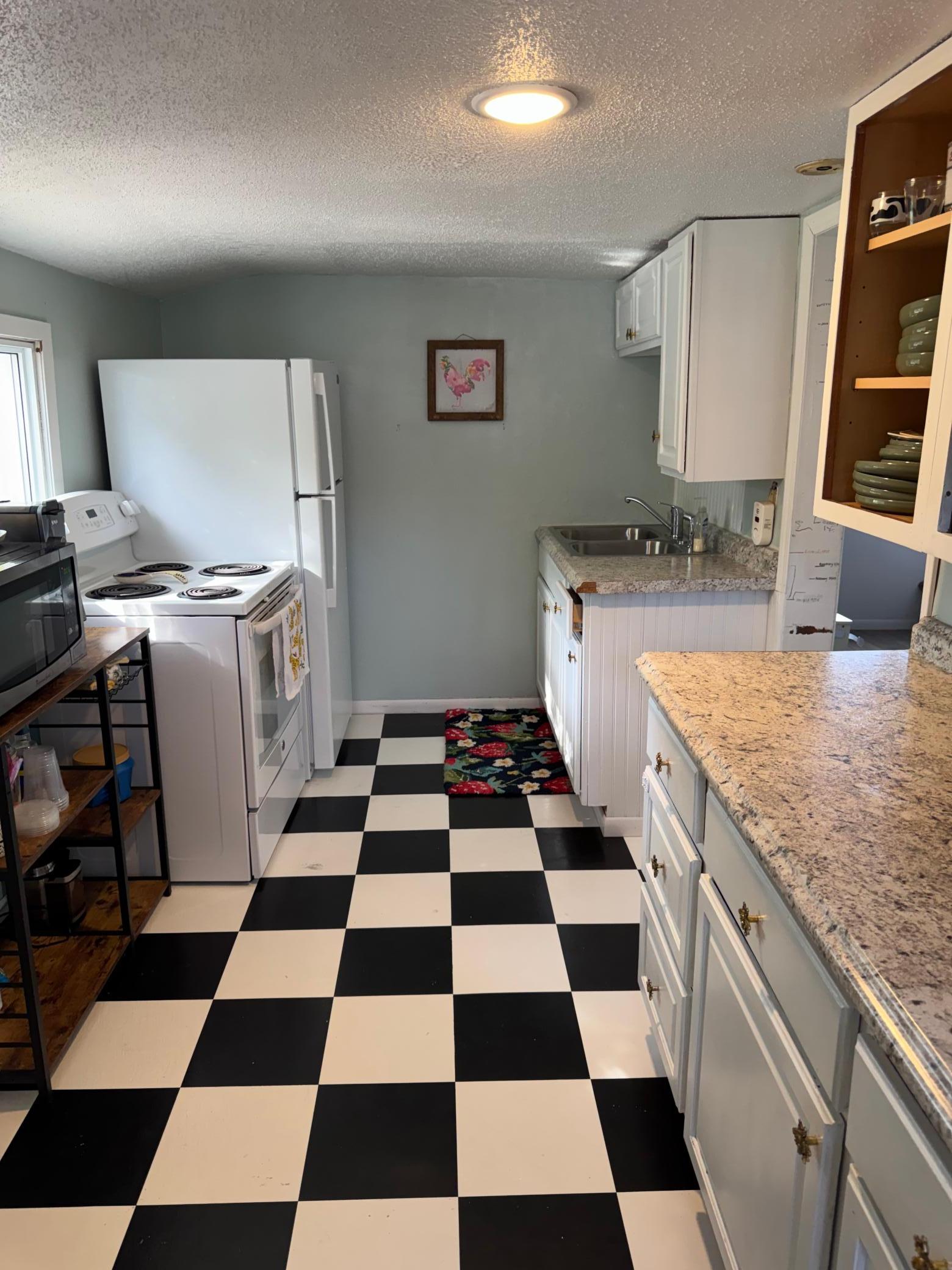 219 16th Street N Property Photo 4
